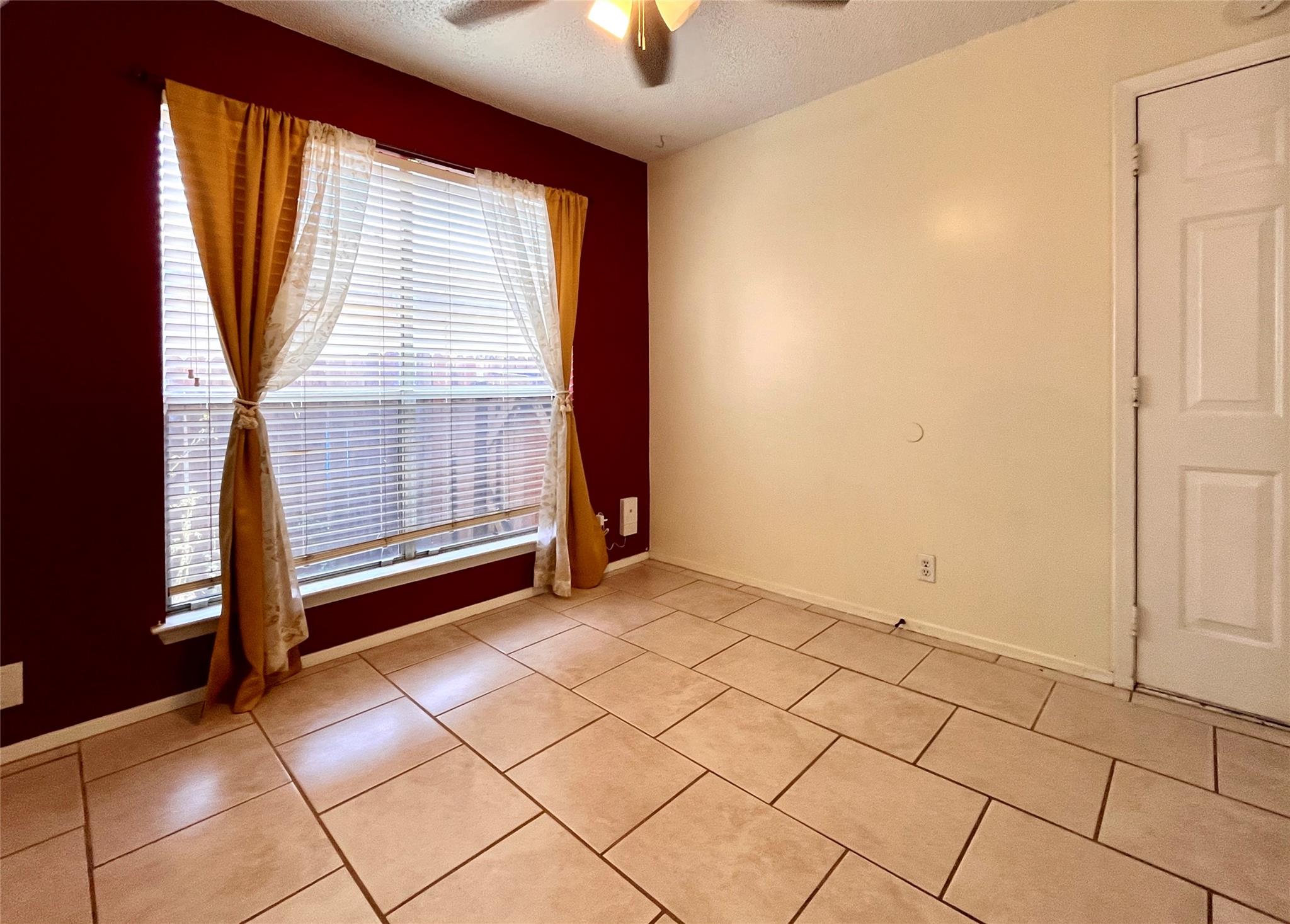 2802 Aftonshire Way Way #a Property Photo 4