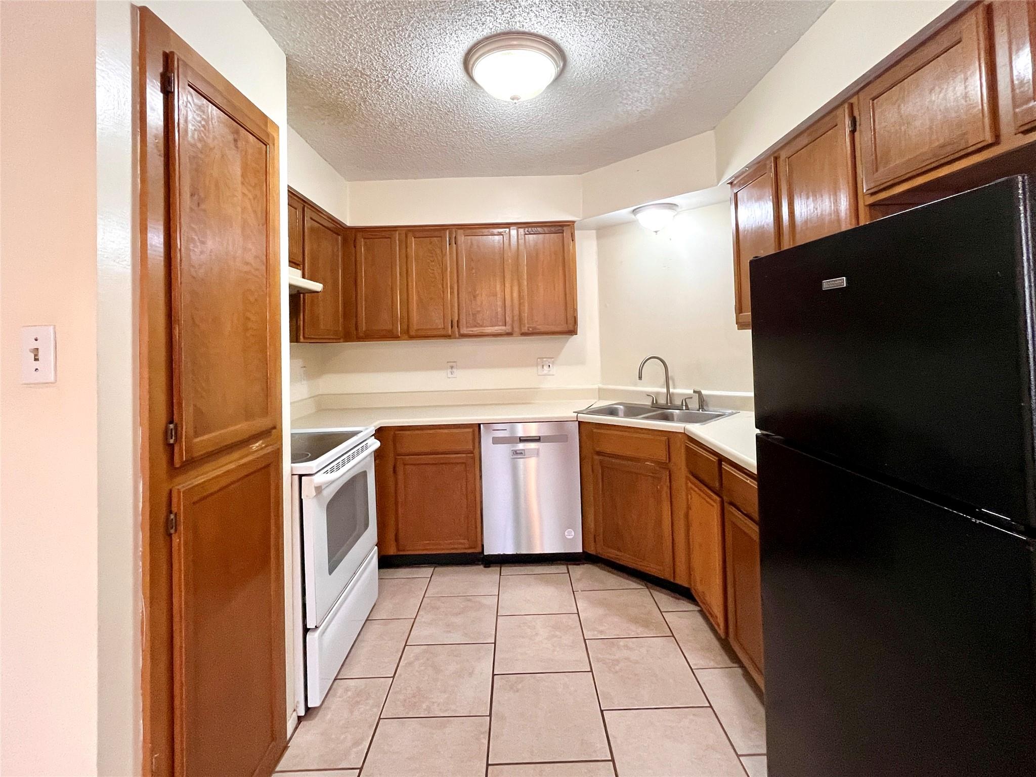 2802 Aftonshire Way Way #a Property Photo 5