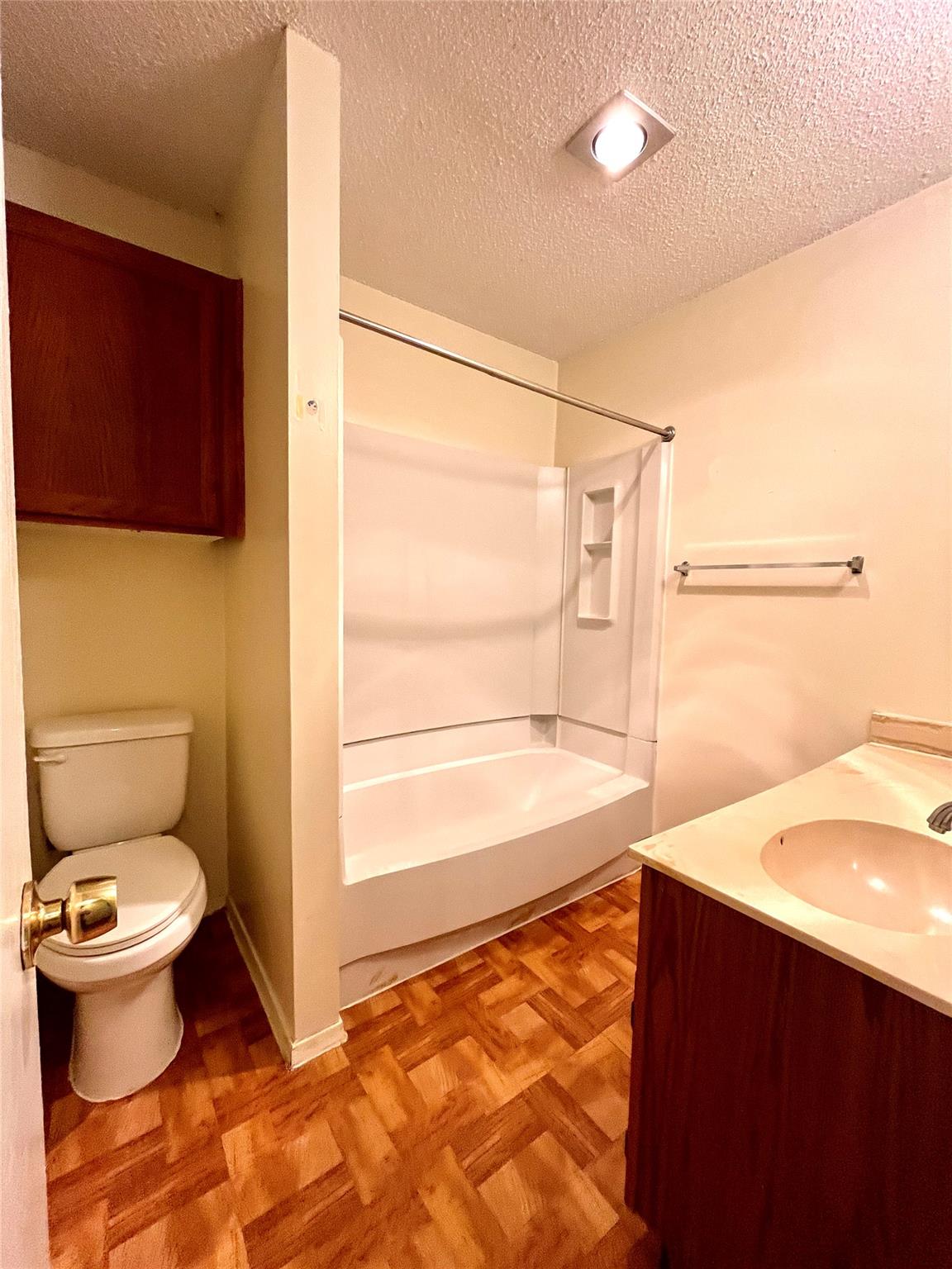 2802 Aftonshire Way Way #a Property Photo 9