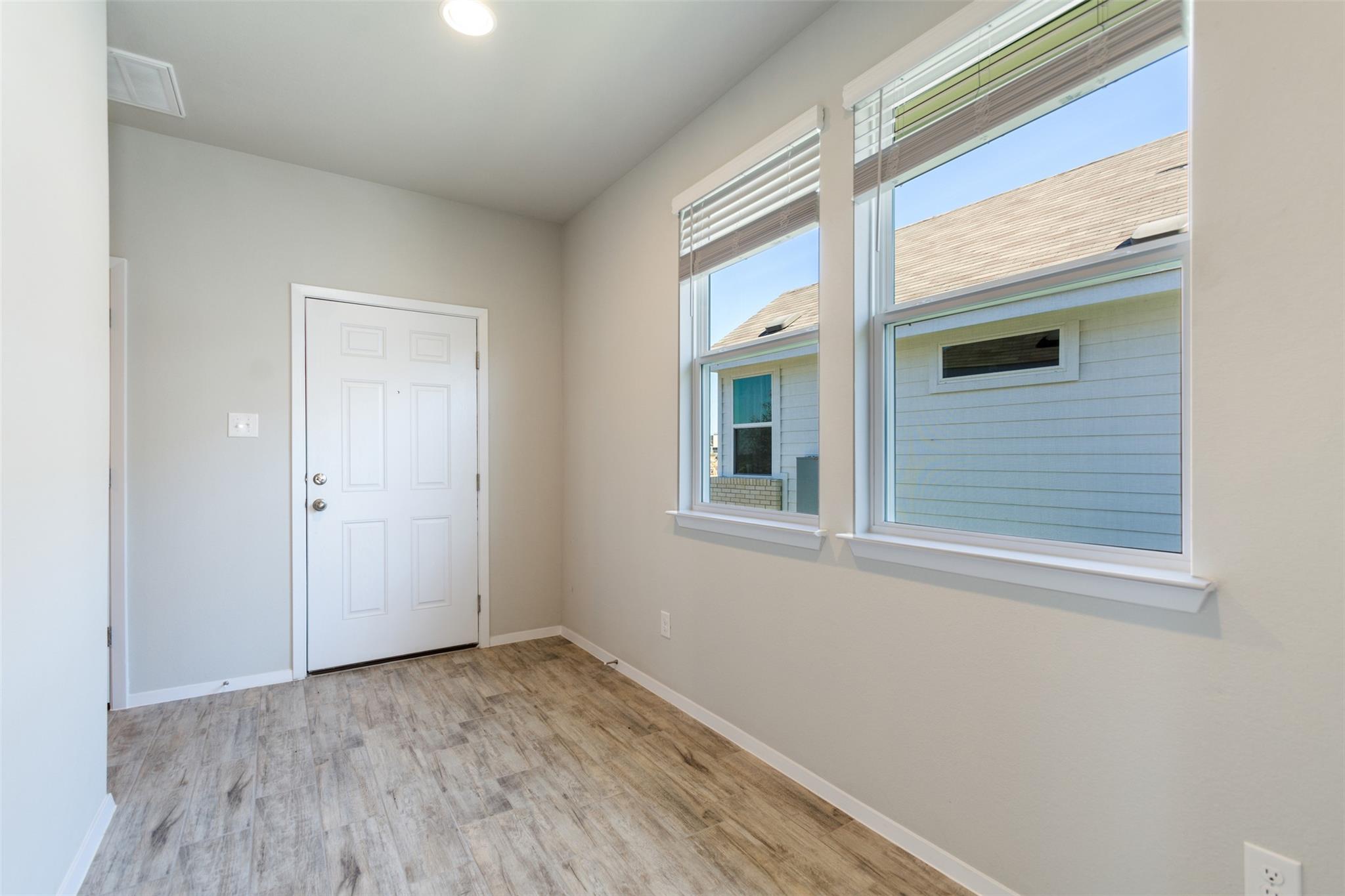 220 Fabion St Property Photo 6