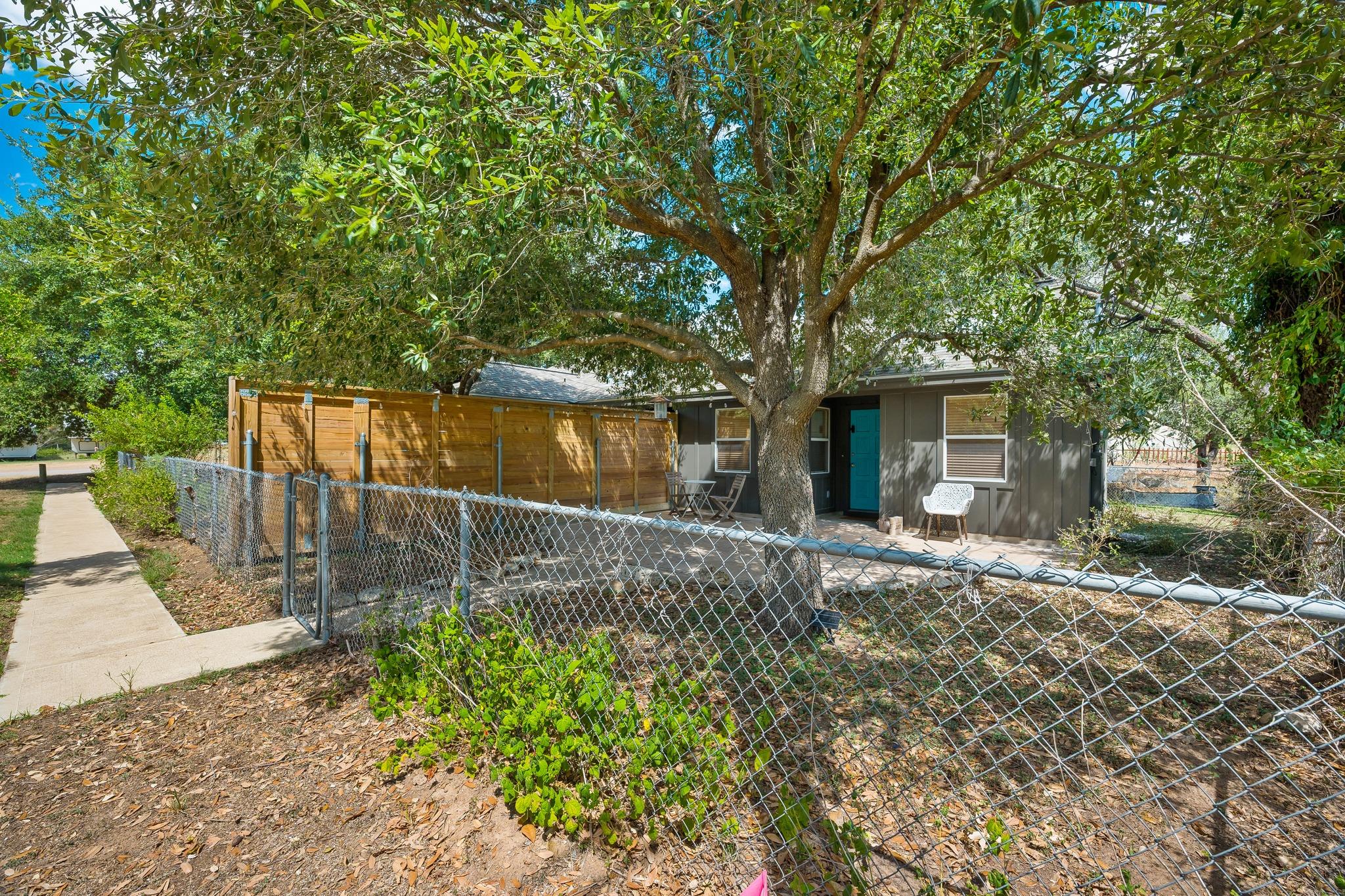 1601 West Ln Property Photo 10