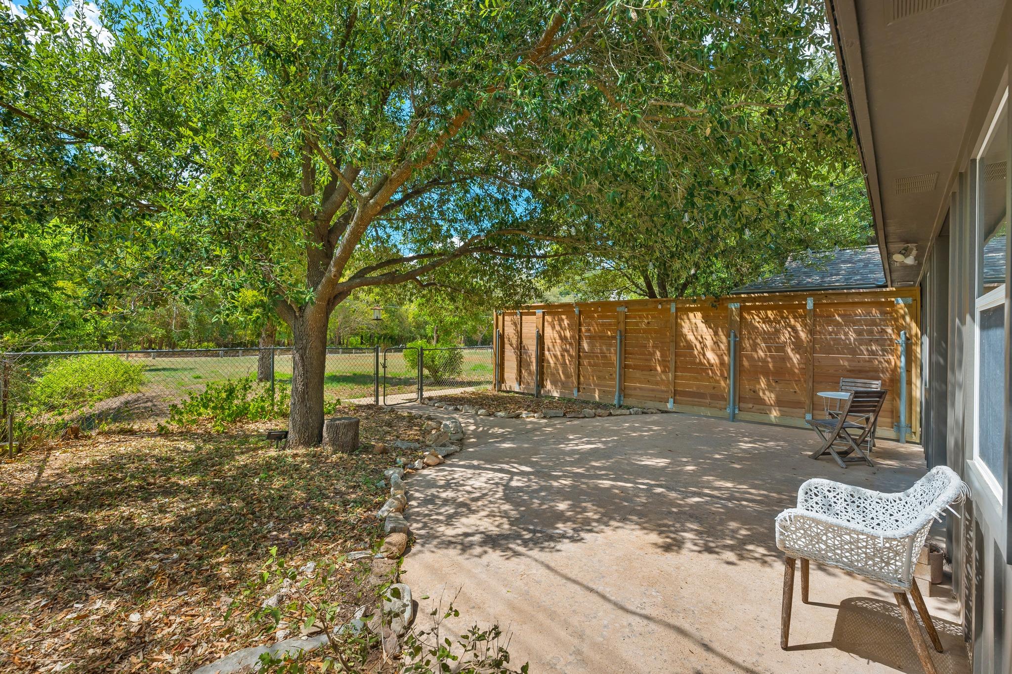 1601 West Ln Property Photo 11