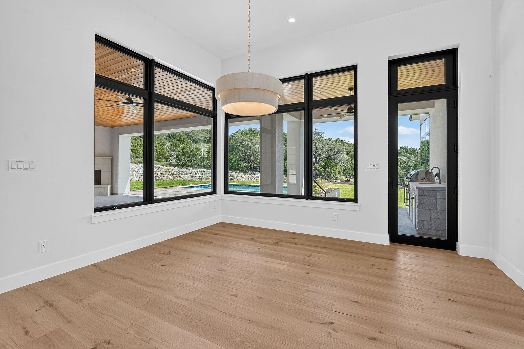 101 Broadwing Cv Property Photo 13