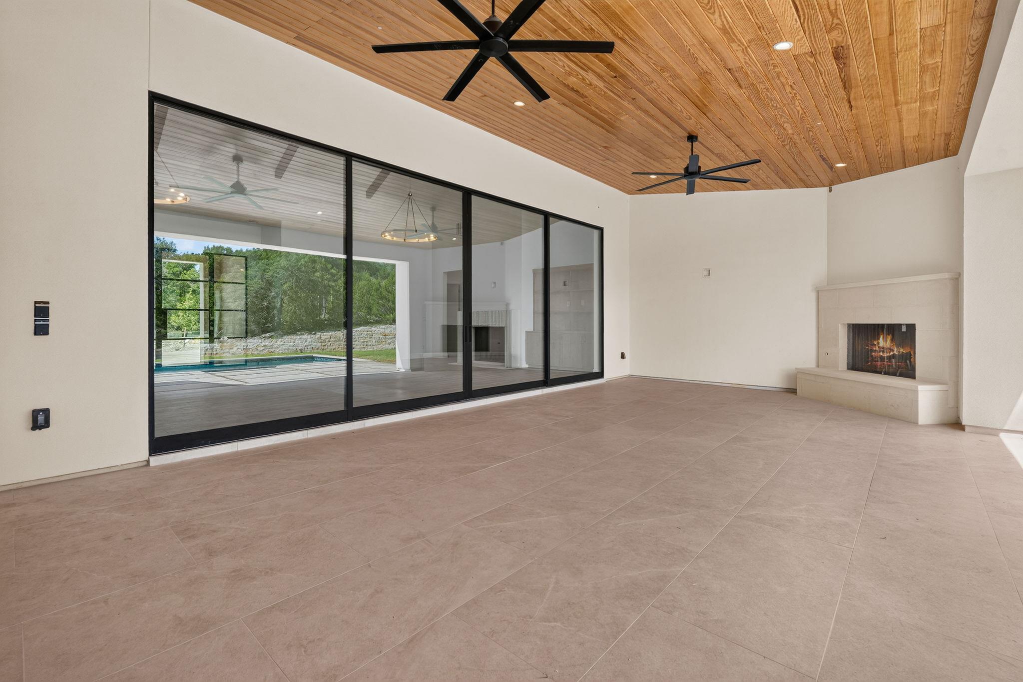 101 Broadwing Cv Property Photo 34