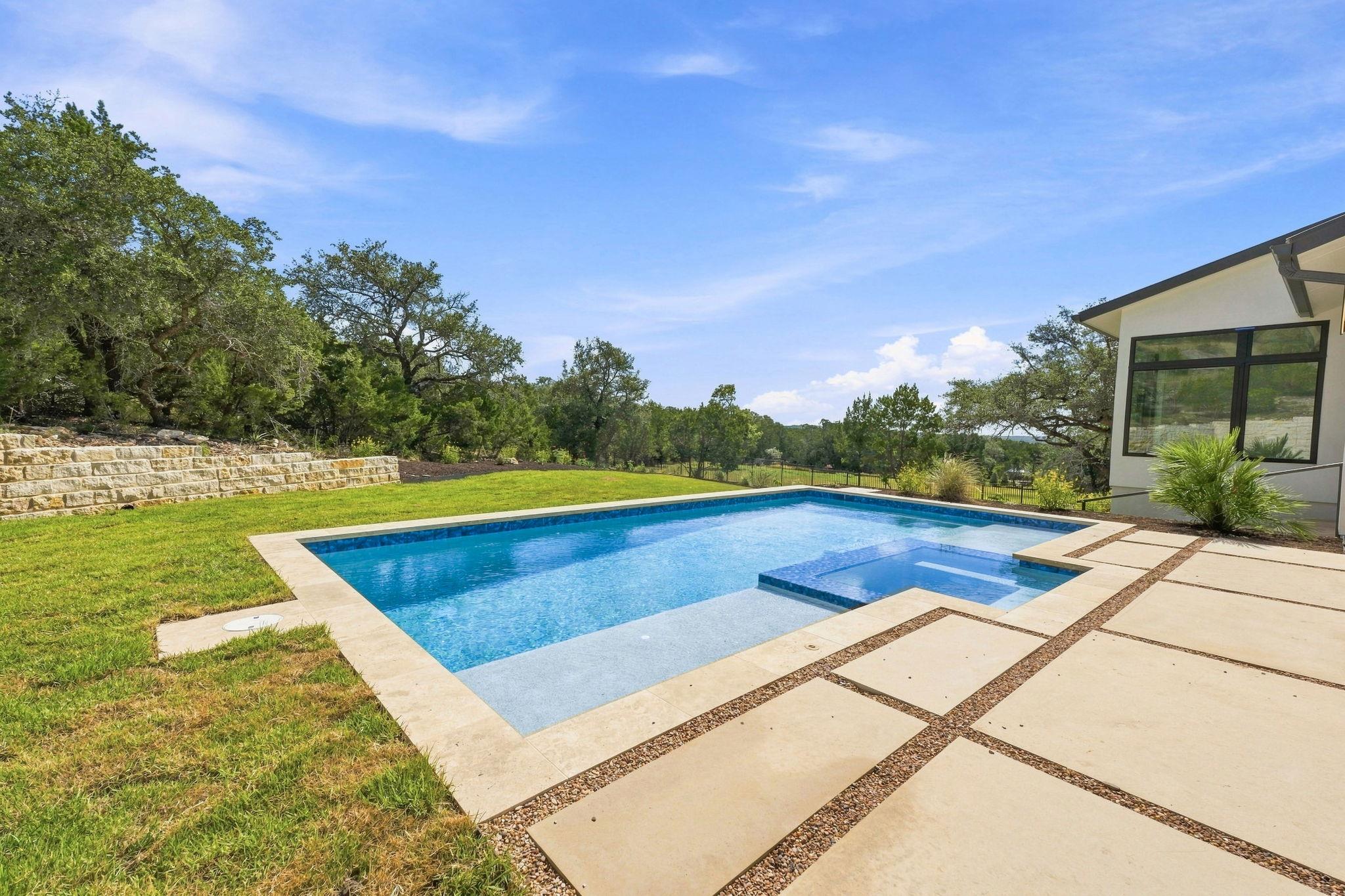 101 Broadwing Cv Property Photo 36