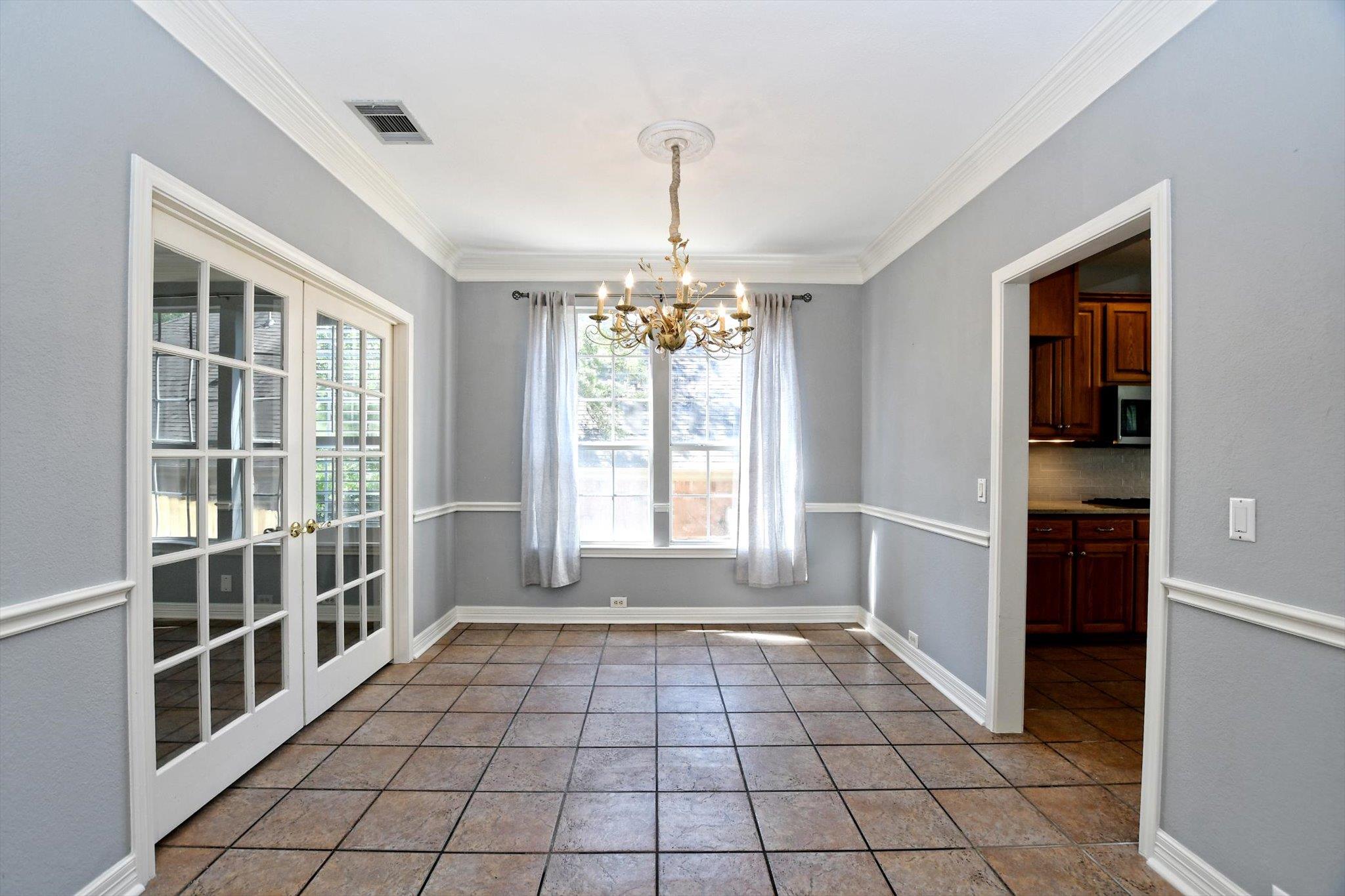 9934 Barbrook Dr Property Photo 6