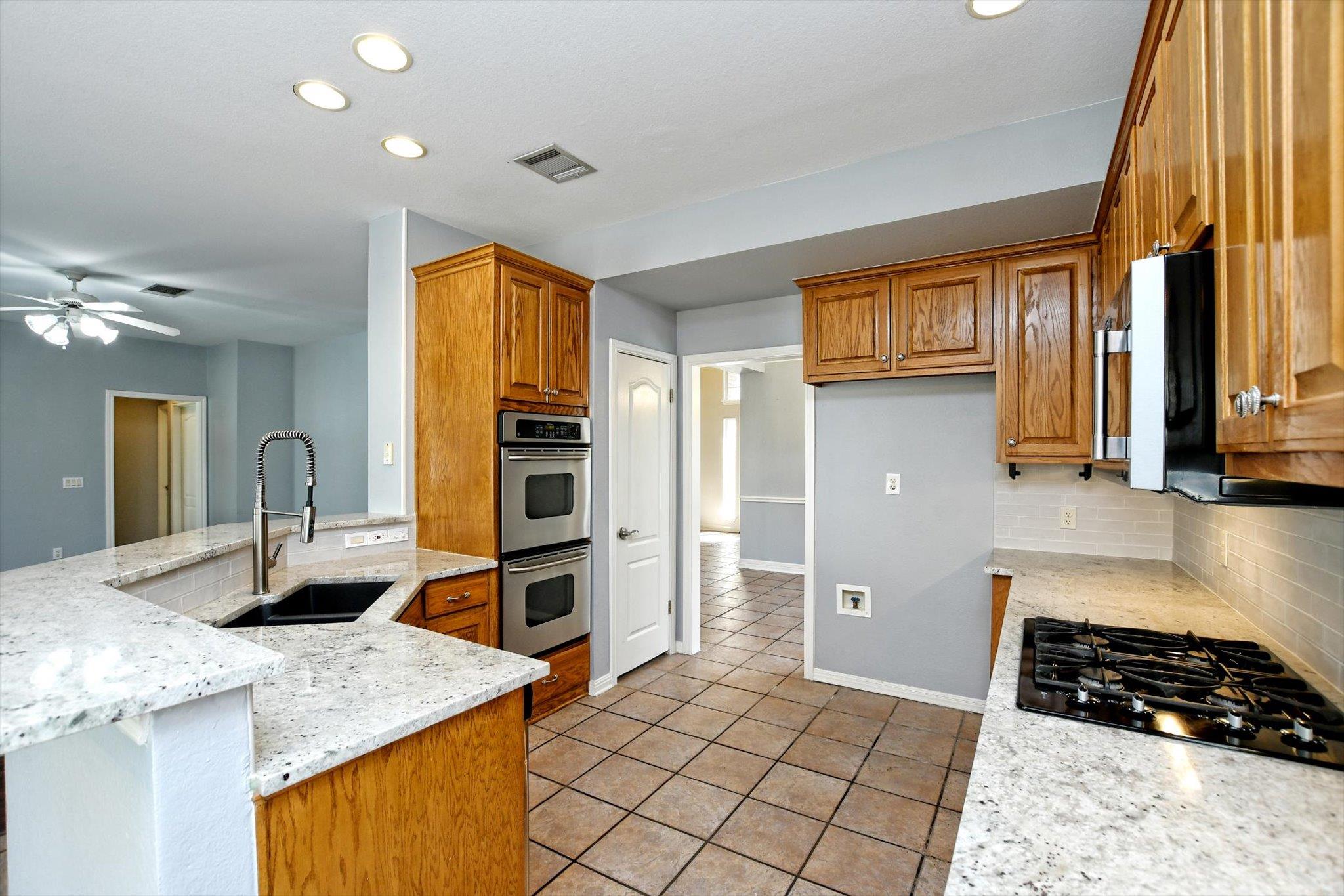9934 Barbrook Dr Property Photo 10