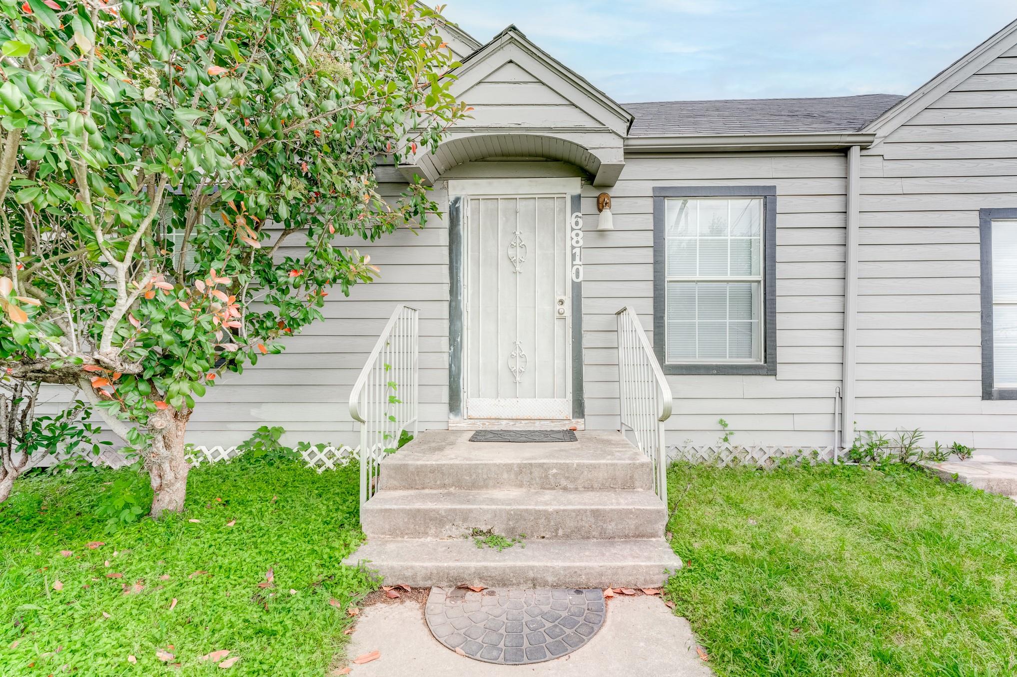 6810 Eastwood St Property Photo 1