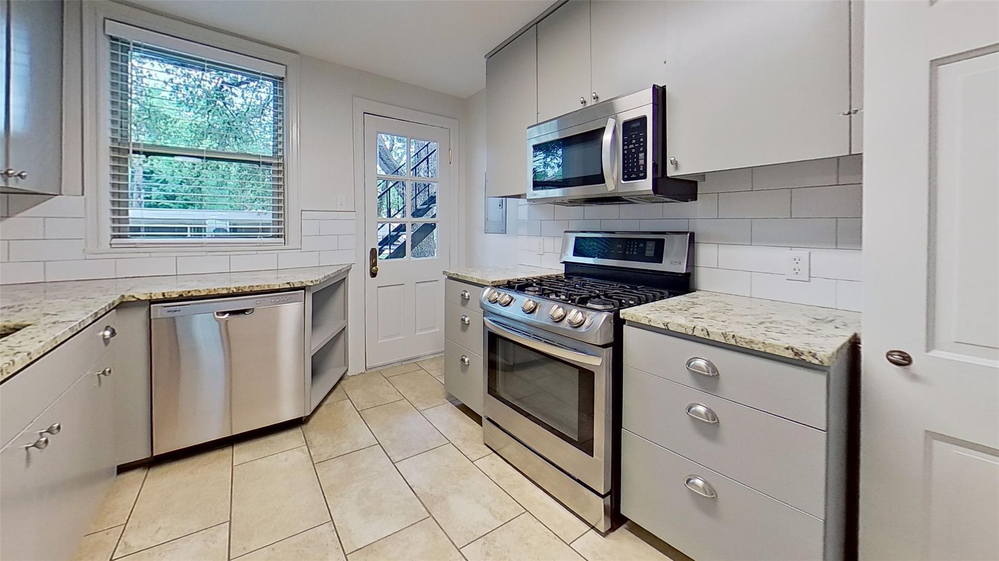 1703 Summit Vw #a Property Photo 6