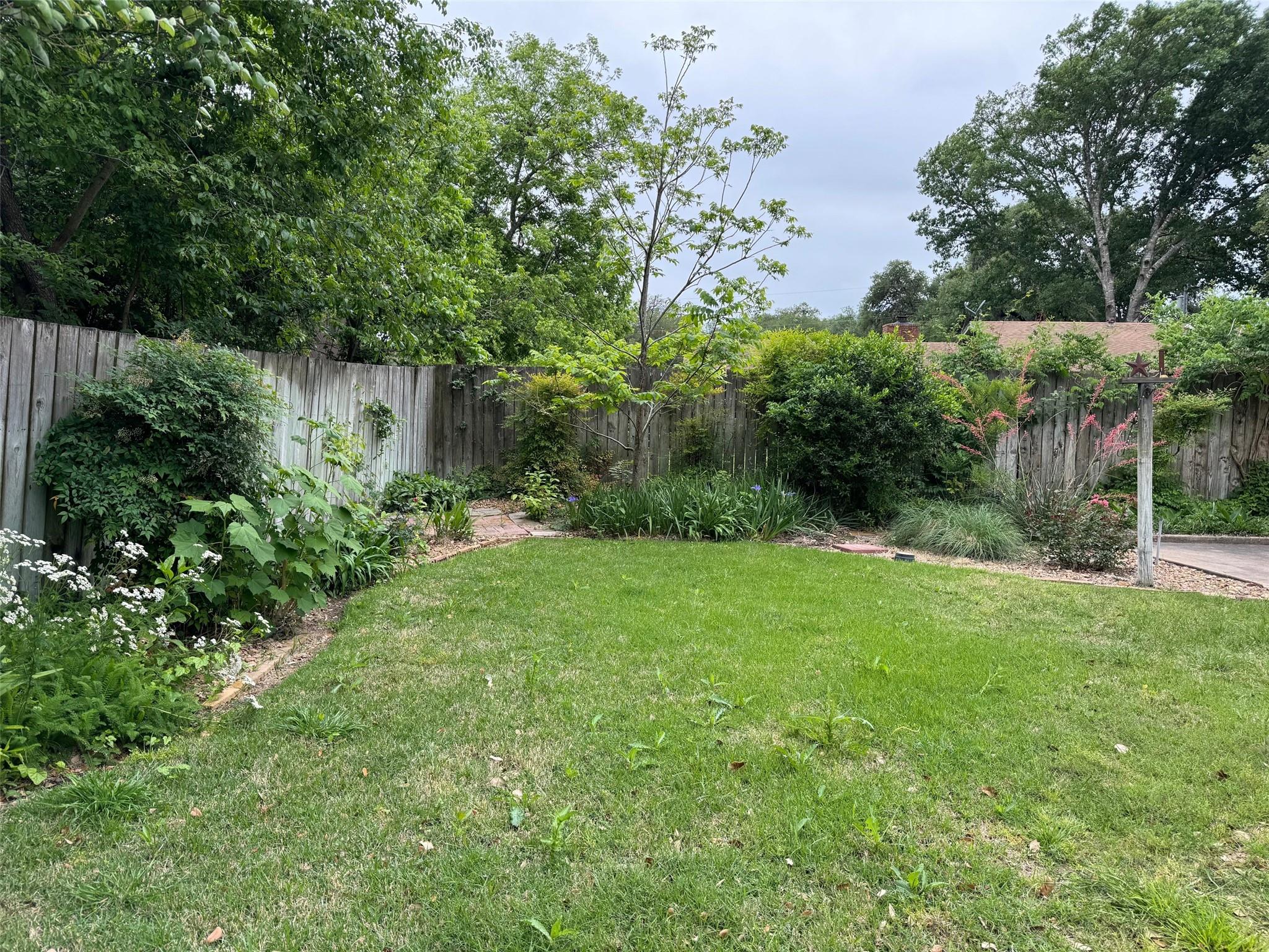 713 Sarah Jo St Property Photo 16