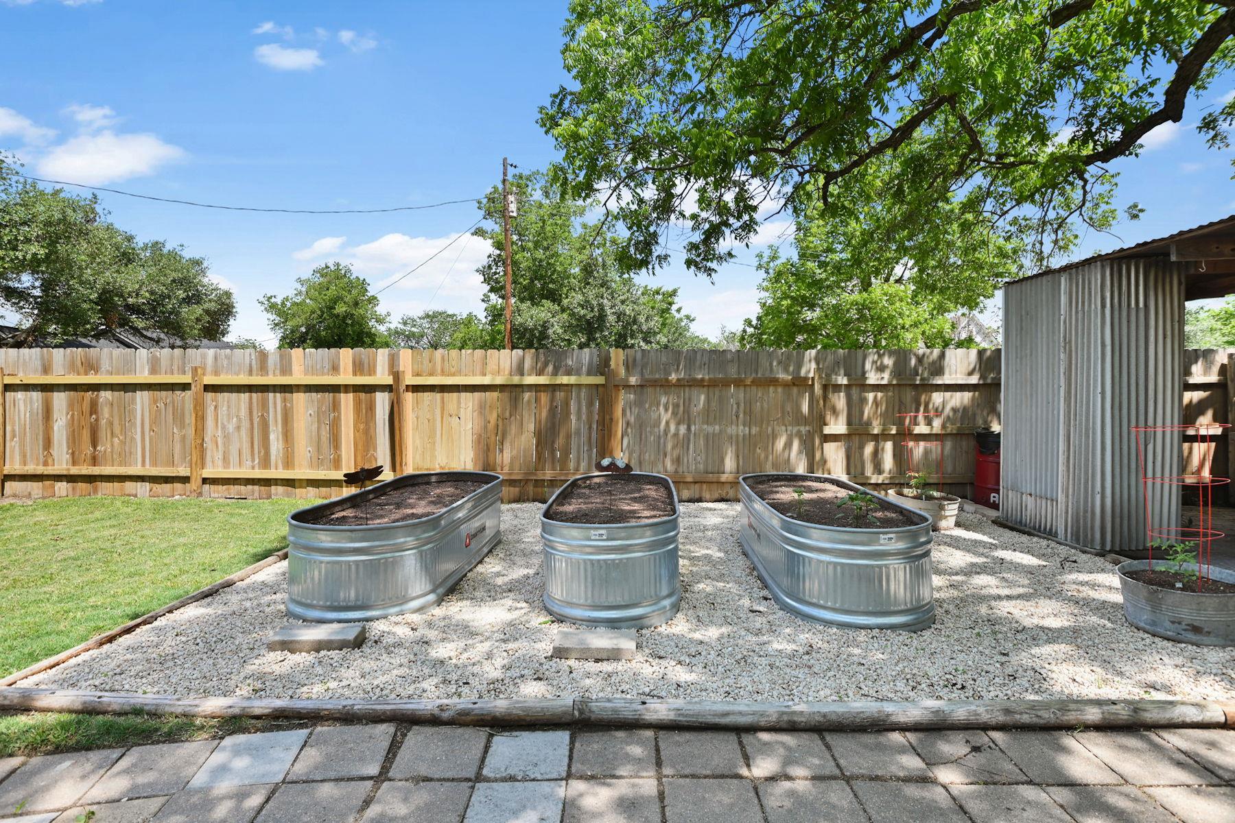 1217 Fairground St Property Photo 34