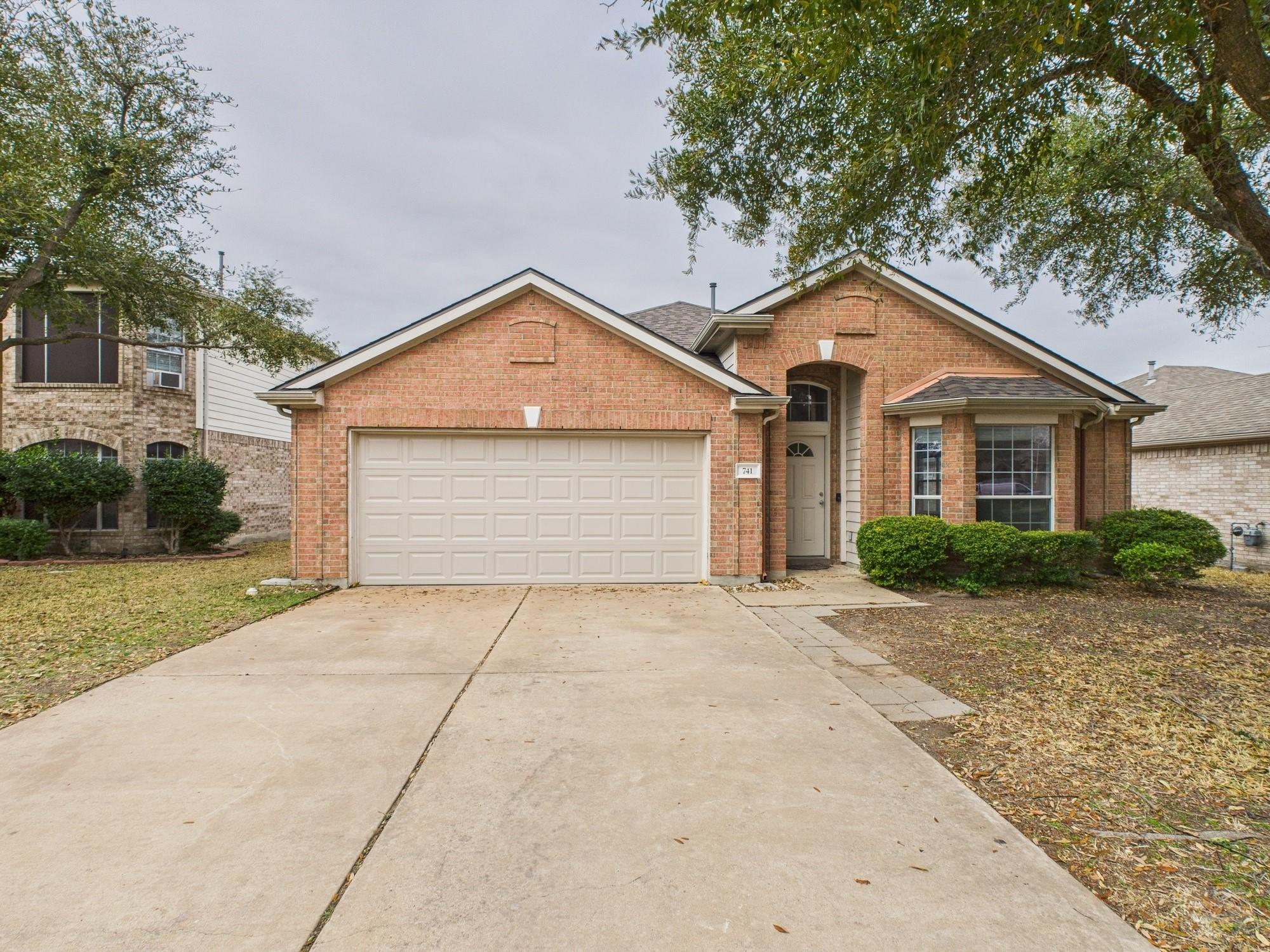 741 Rusk Rd Property Photo