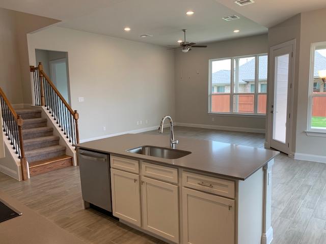 2202 Ambling Trl Property Photo 4