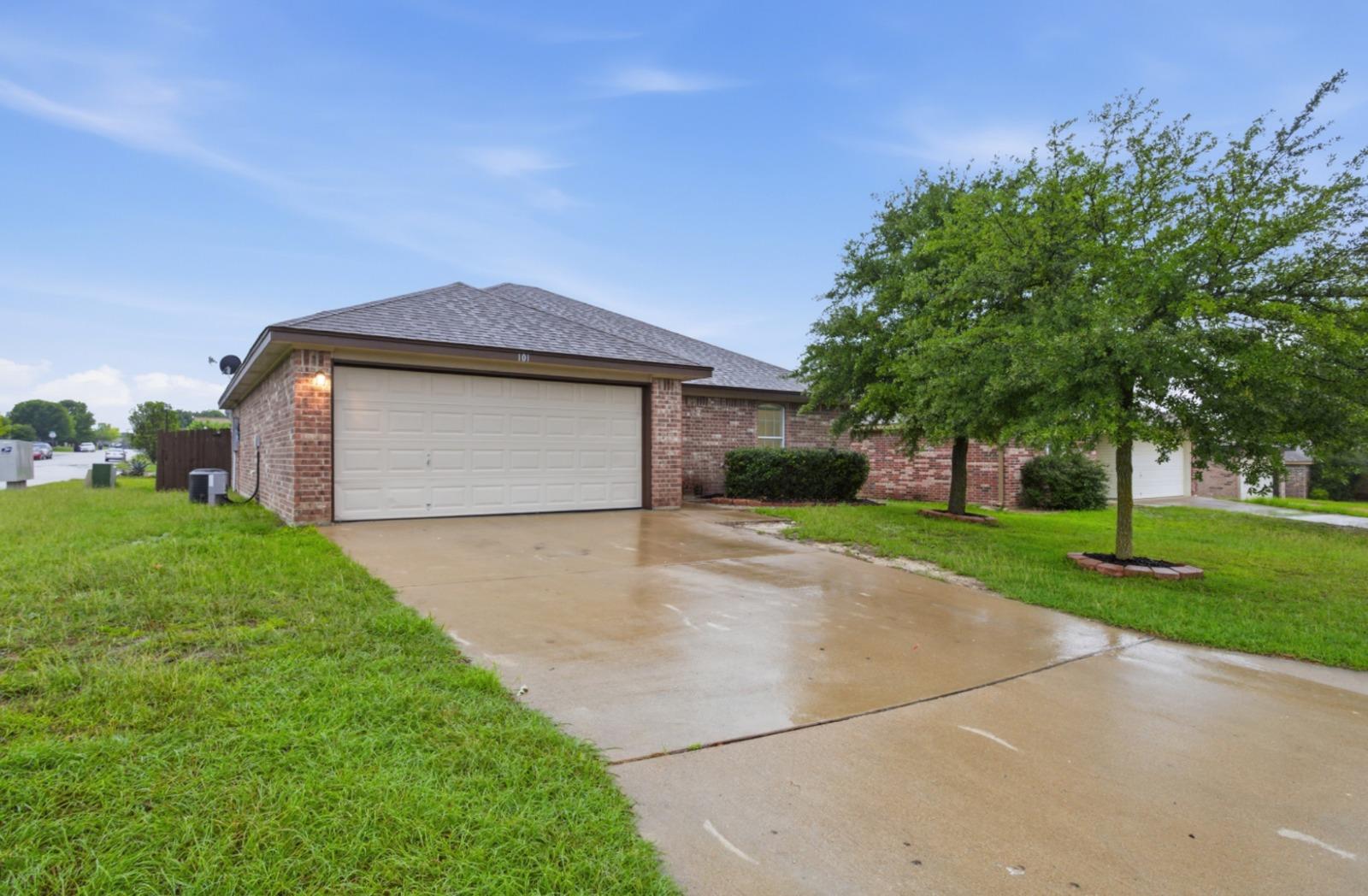 101 Soapstone Dr Property Photo 1