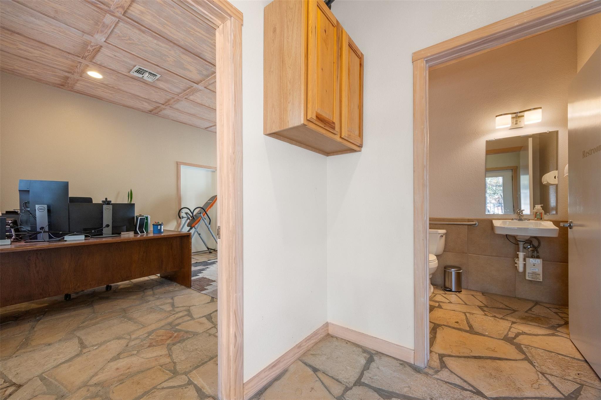 13500 Ranch Road 12 Property Photo 27