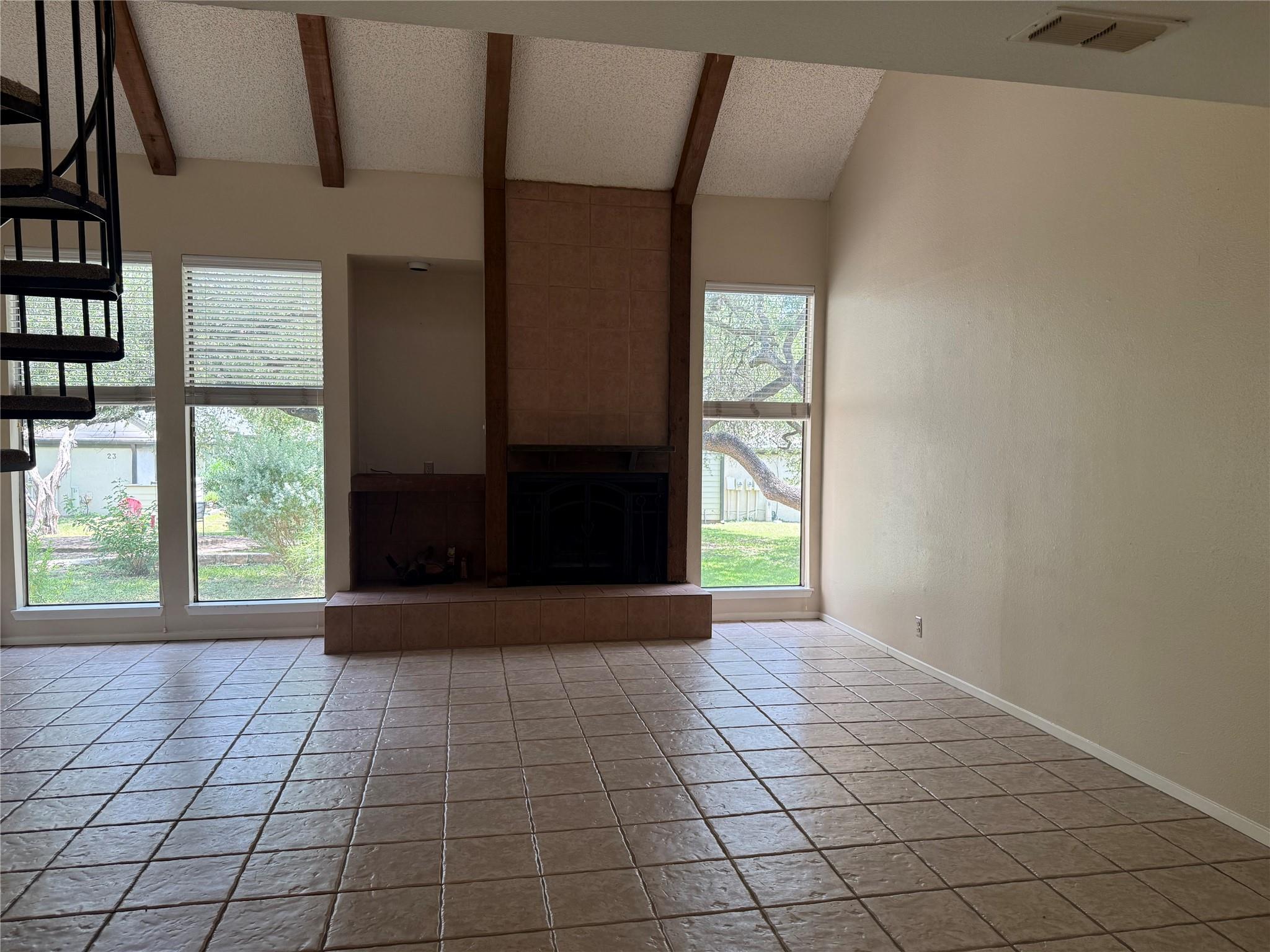 17 Casa Verde St #17 Property Photo 7