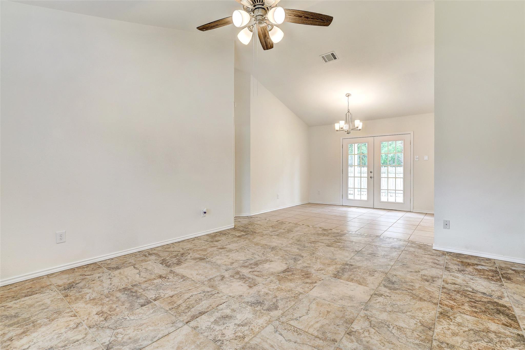 1901 Prairie Star Ln Property Photo 8