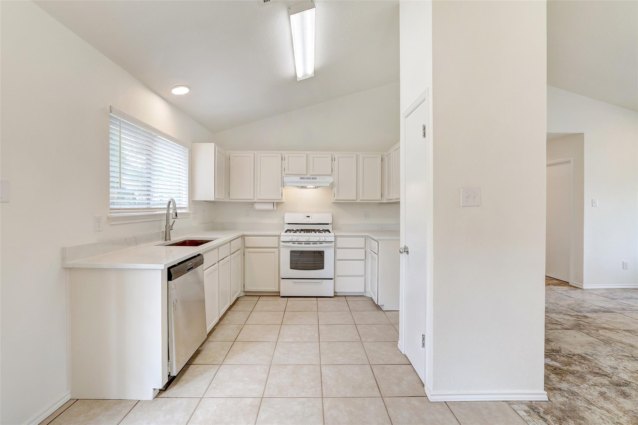 1901 Prairie Star Ln Property Photo 12