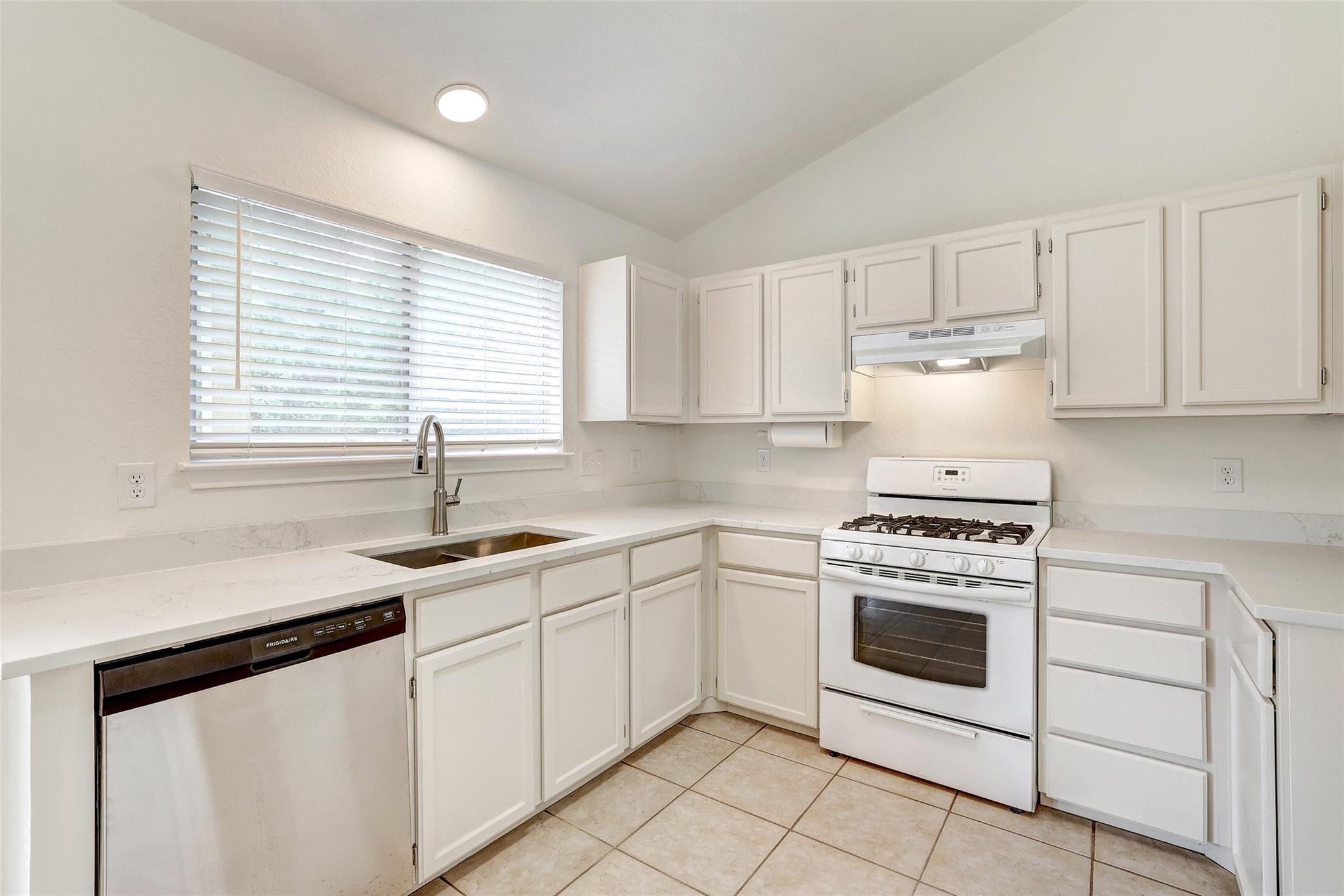 1901 Prairie Star Ln Property Photo 13