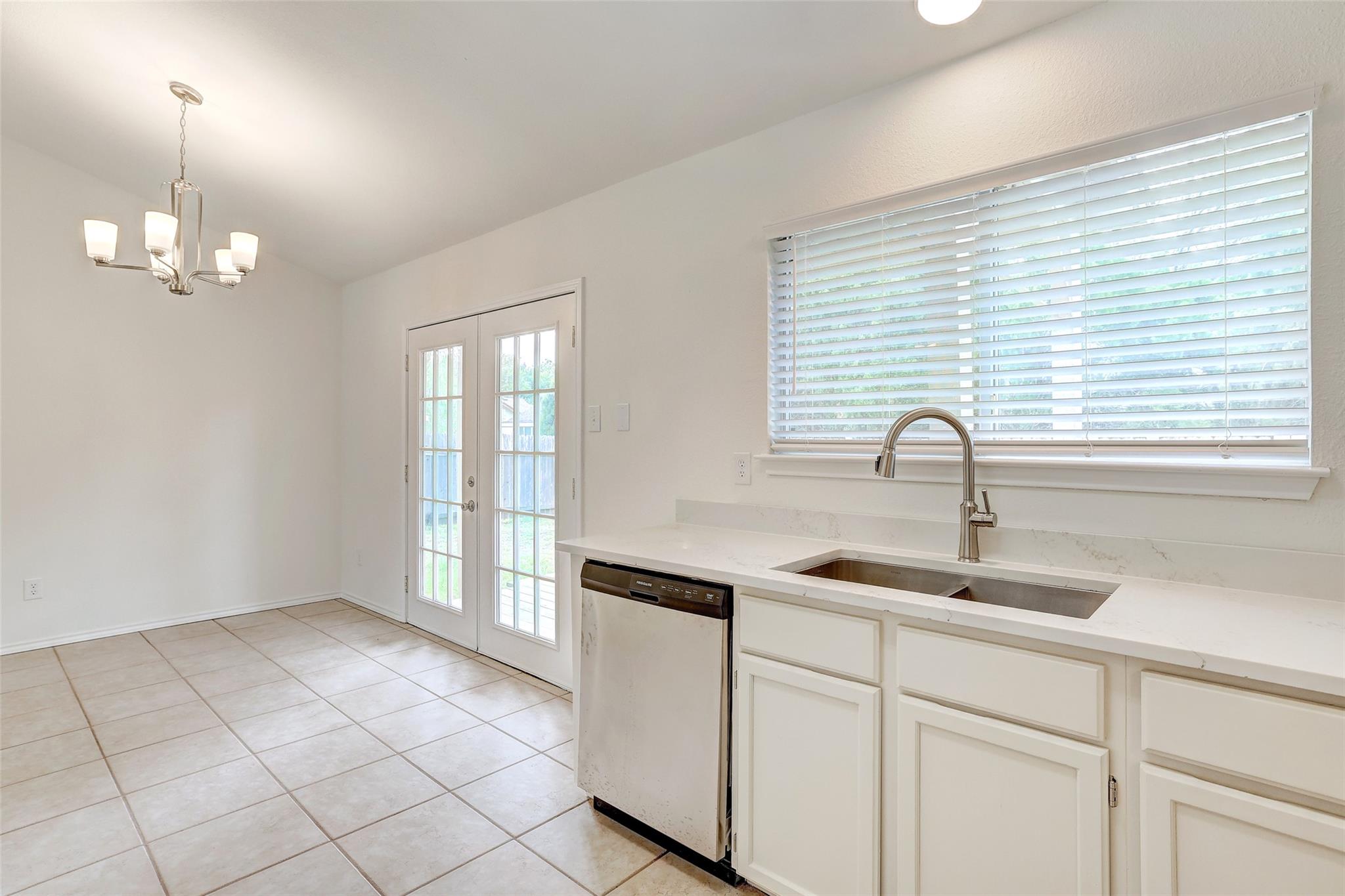 1901 Prairie Star Ln Property Photo 15
