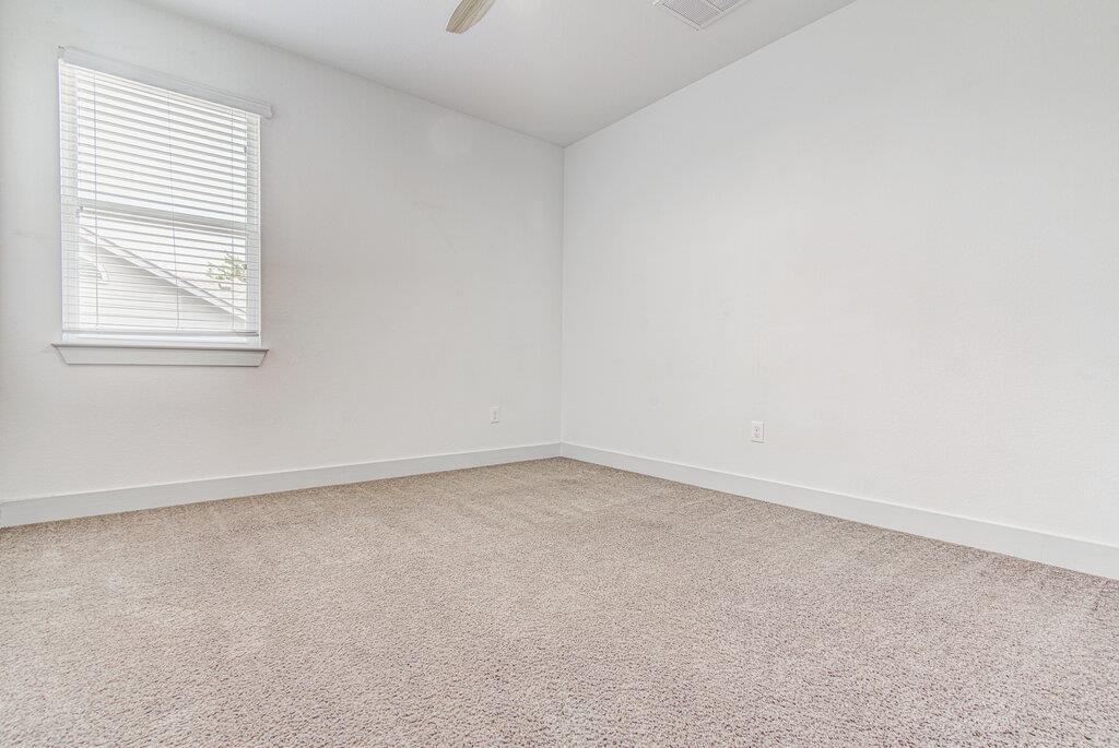 2117 Maxwell Ln Property Photo 19