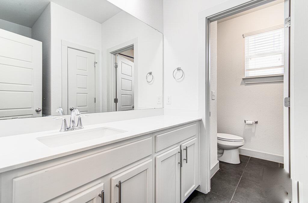 2117 Maxwell Ln Property Photo 22