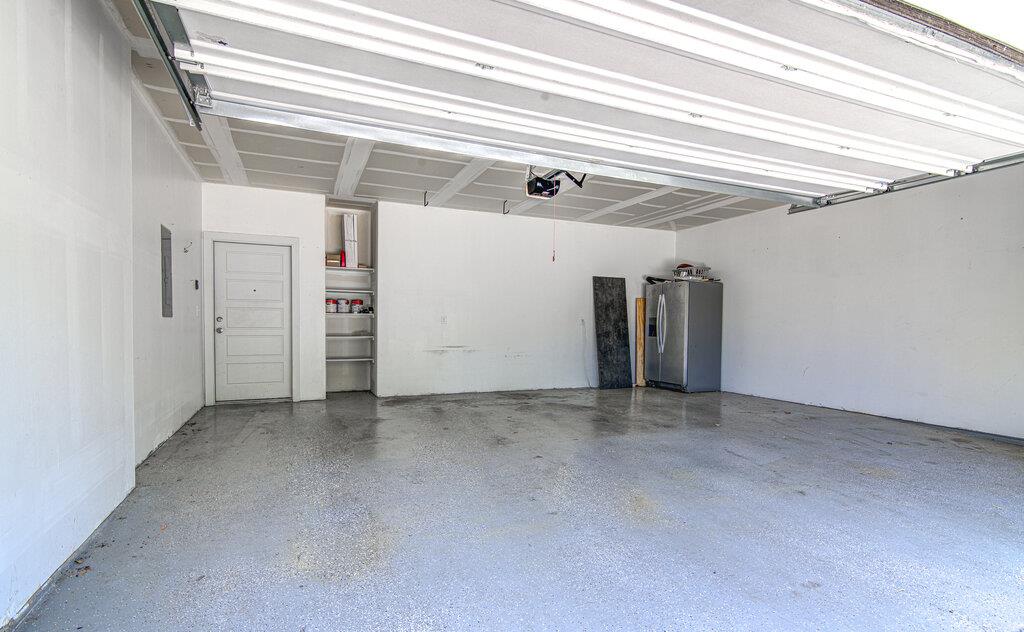 2117 Maxwell Ln Property Photo 27