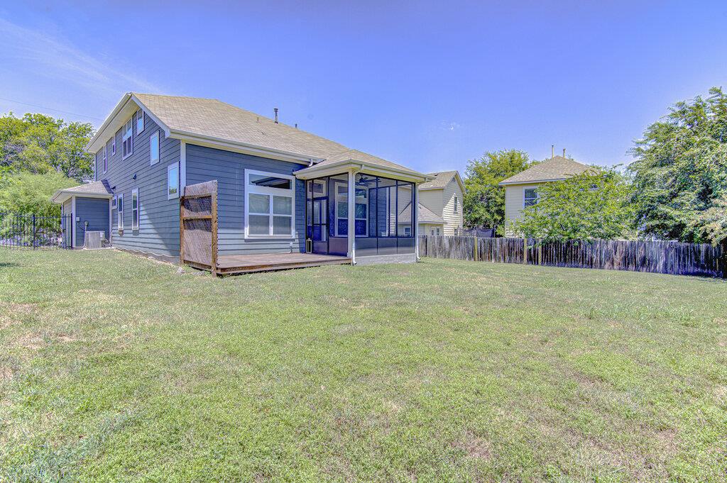 2117 Maxwell Ln Property Photo 31