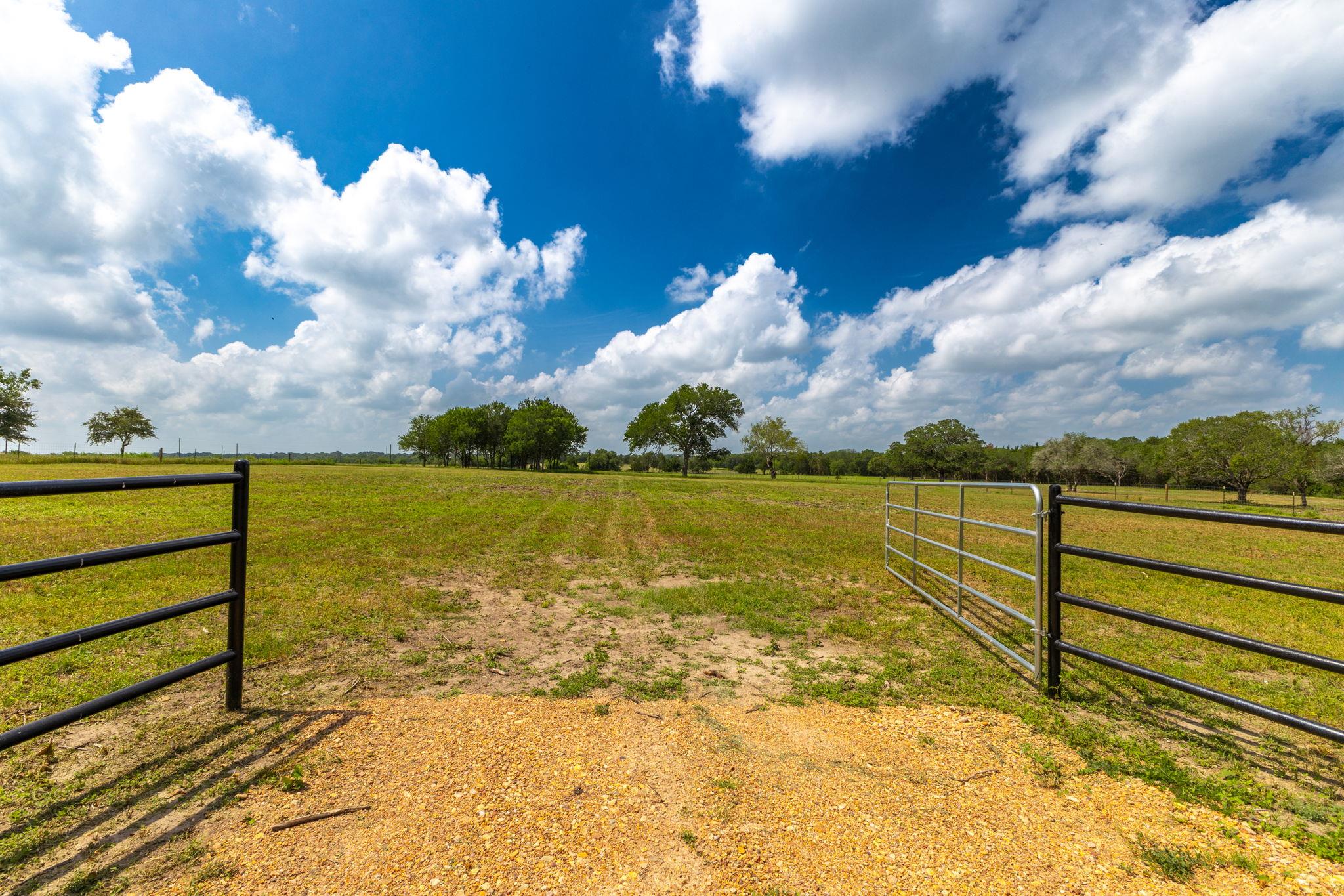 2112 (Tract #4) Baca Loop Property Photo 1