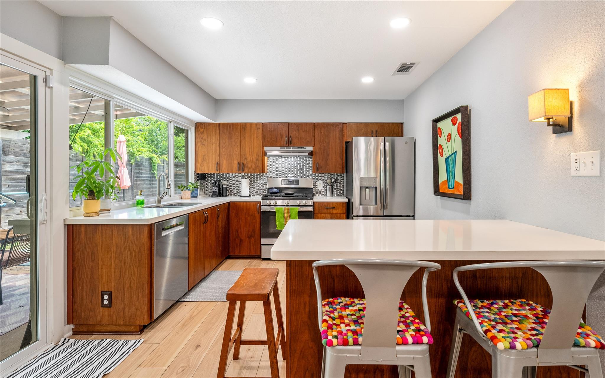 5637883 Property Photo 6