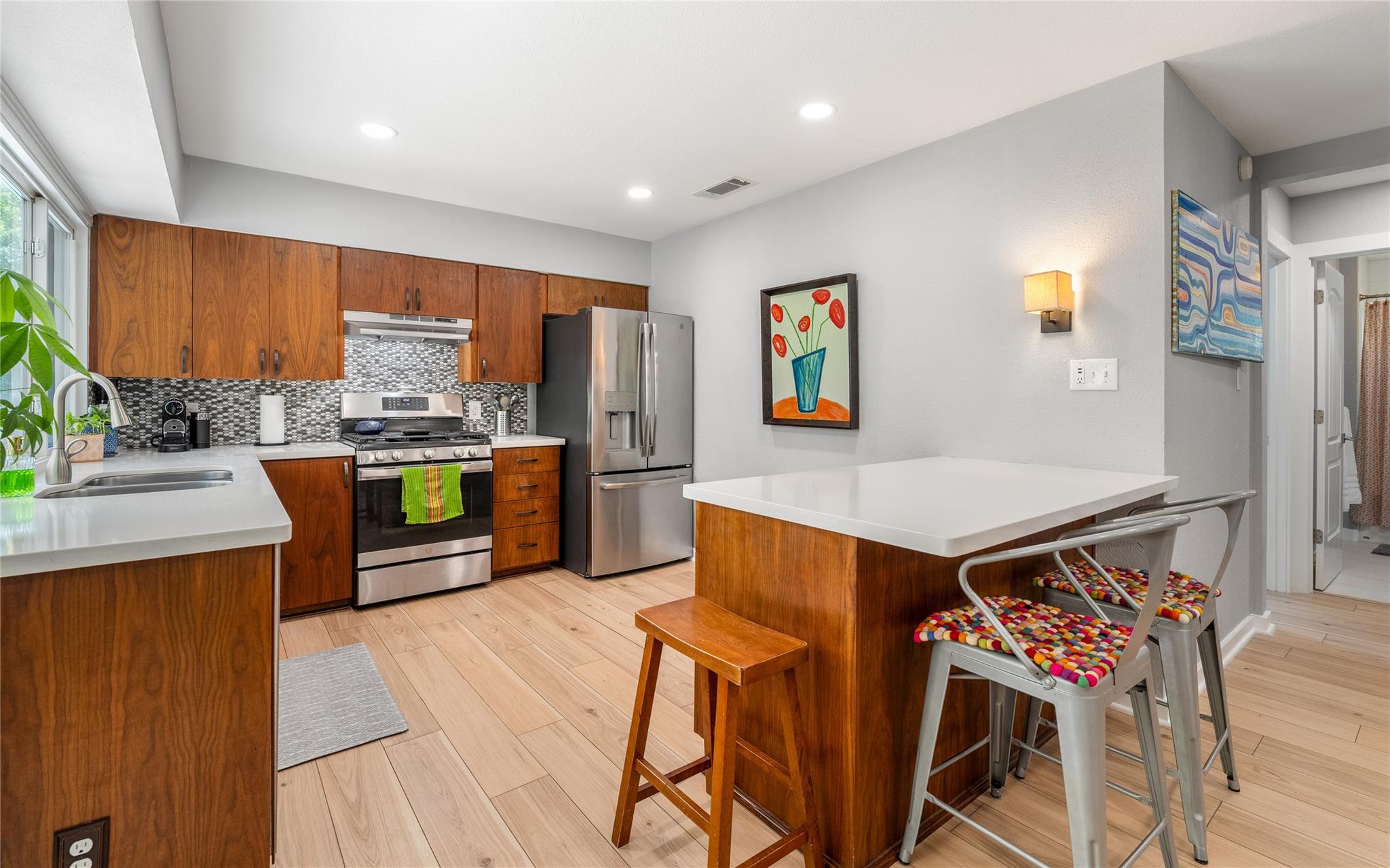 5637883 Property Photo 8