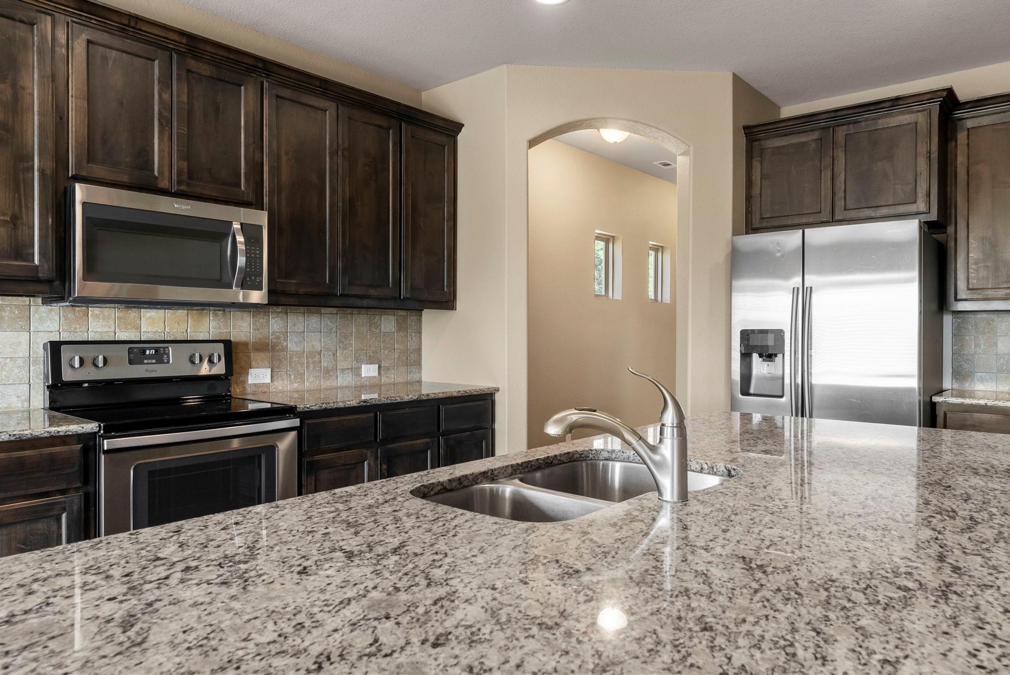 104 Estrella Ln Property Photo 5