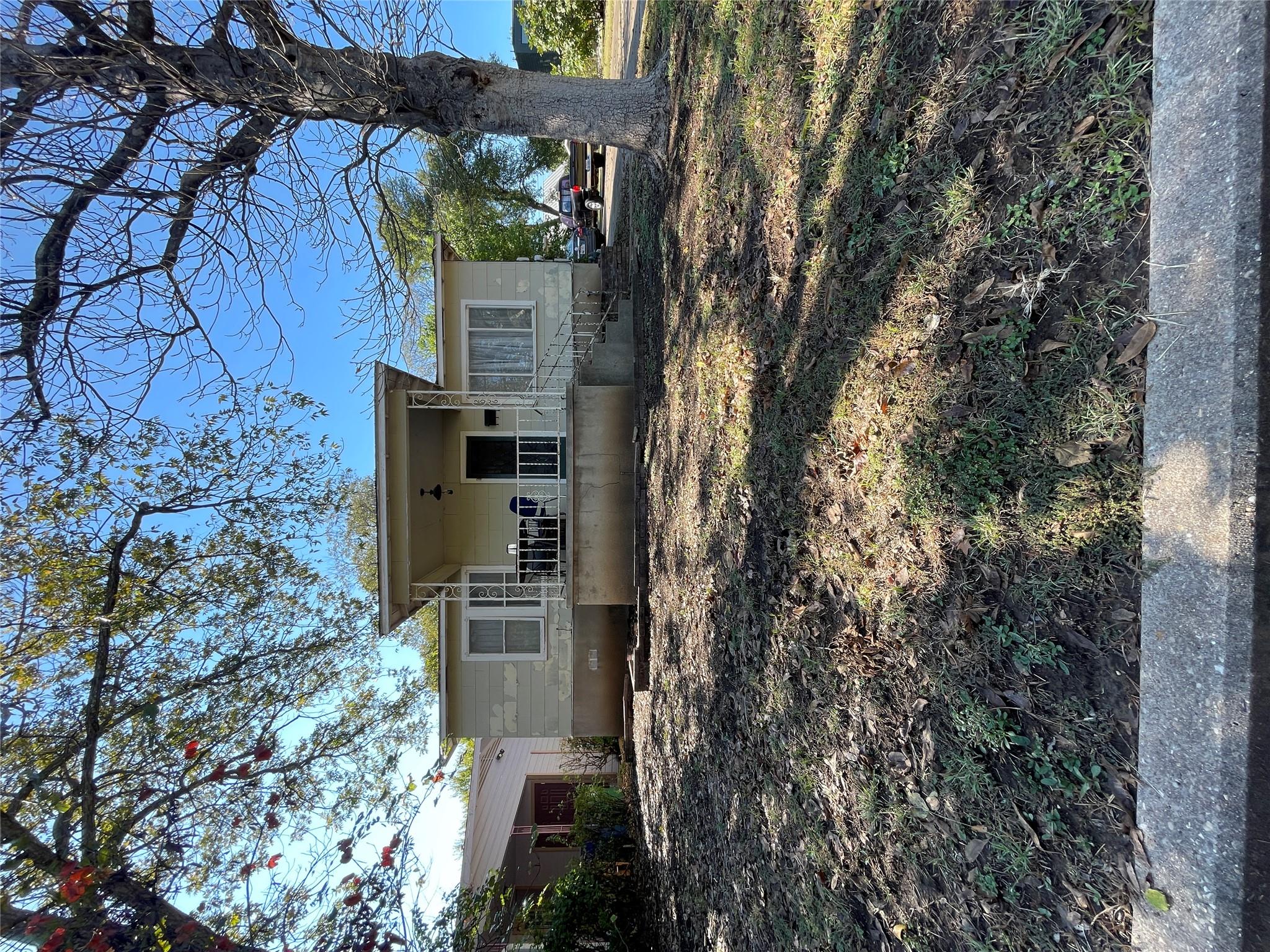 2006 Maple Ave Property Photo 1