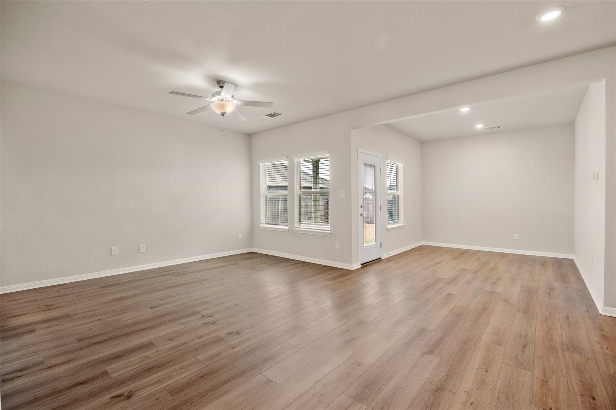 202 Fairmeadow Downs Dr Property Photo 6