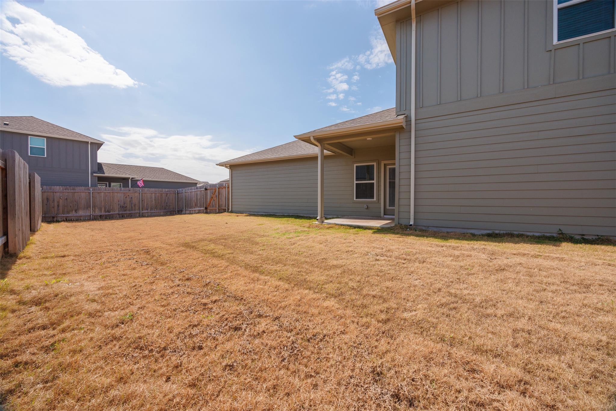 202 Fairmeadow Downs Dr Property Photo 15