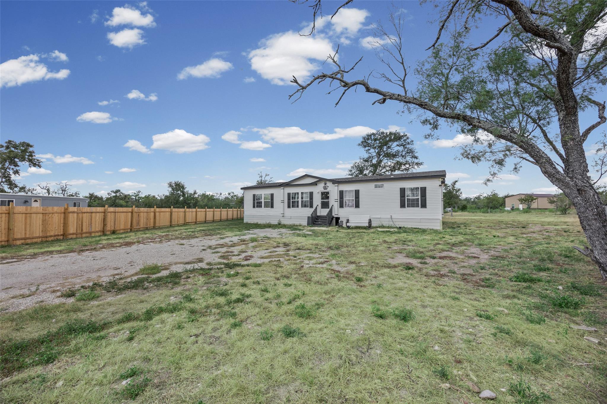 120 Mimosa Rd Property Photo 1