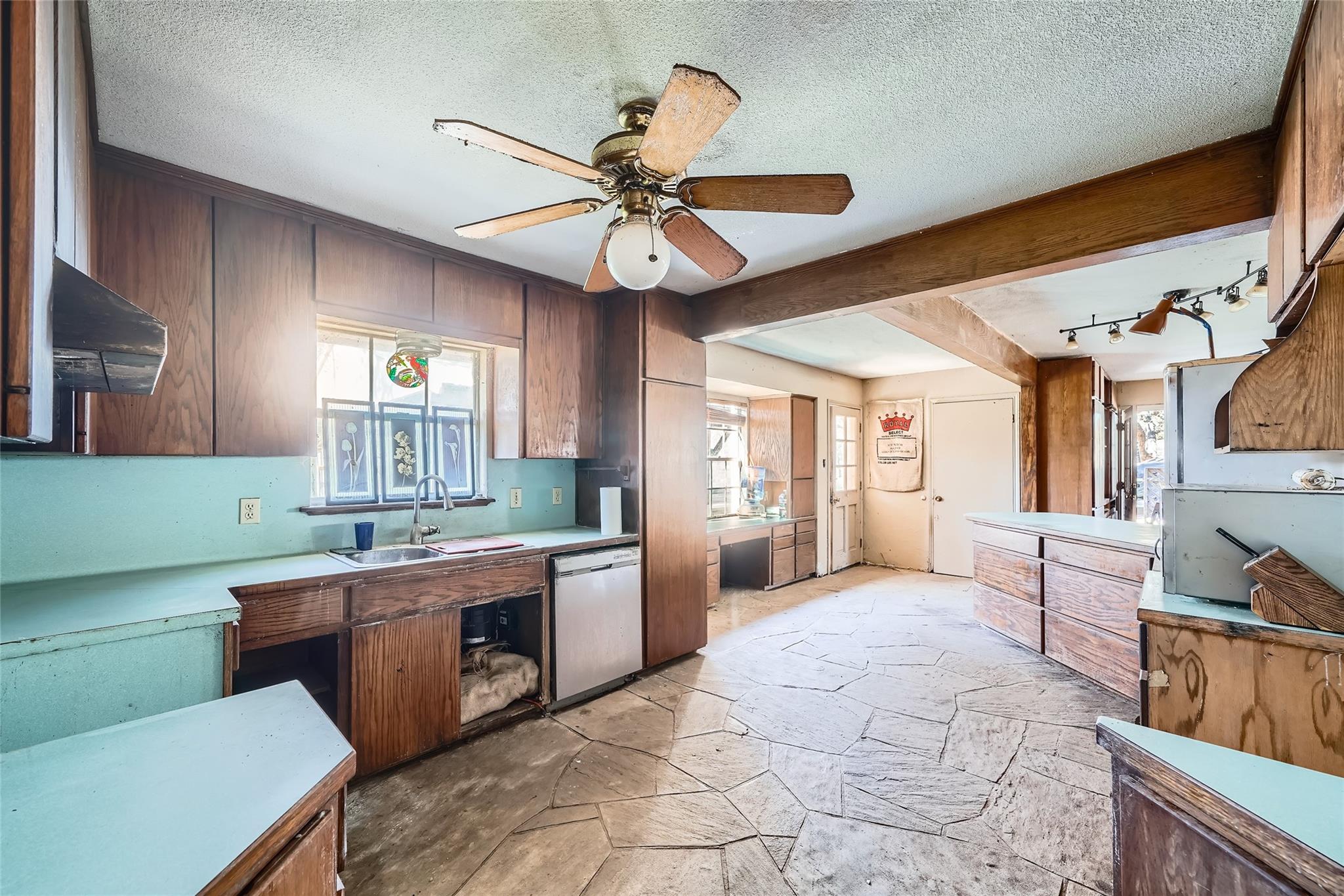 5256-5258 Bell Springs Rd Property Photo 16