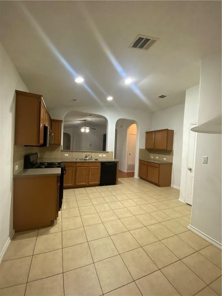 3400 Barksdale Ln Property Photo 6