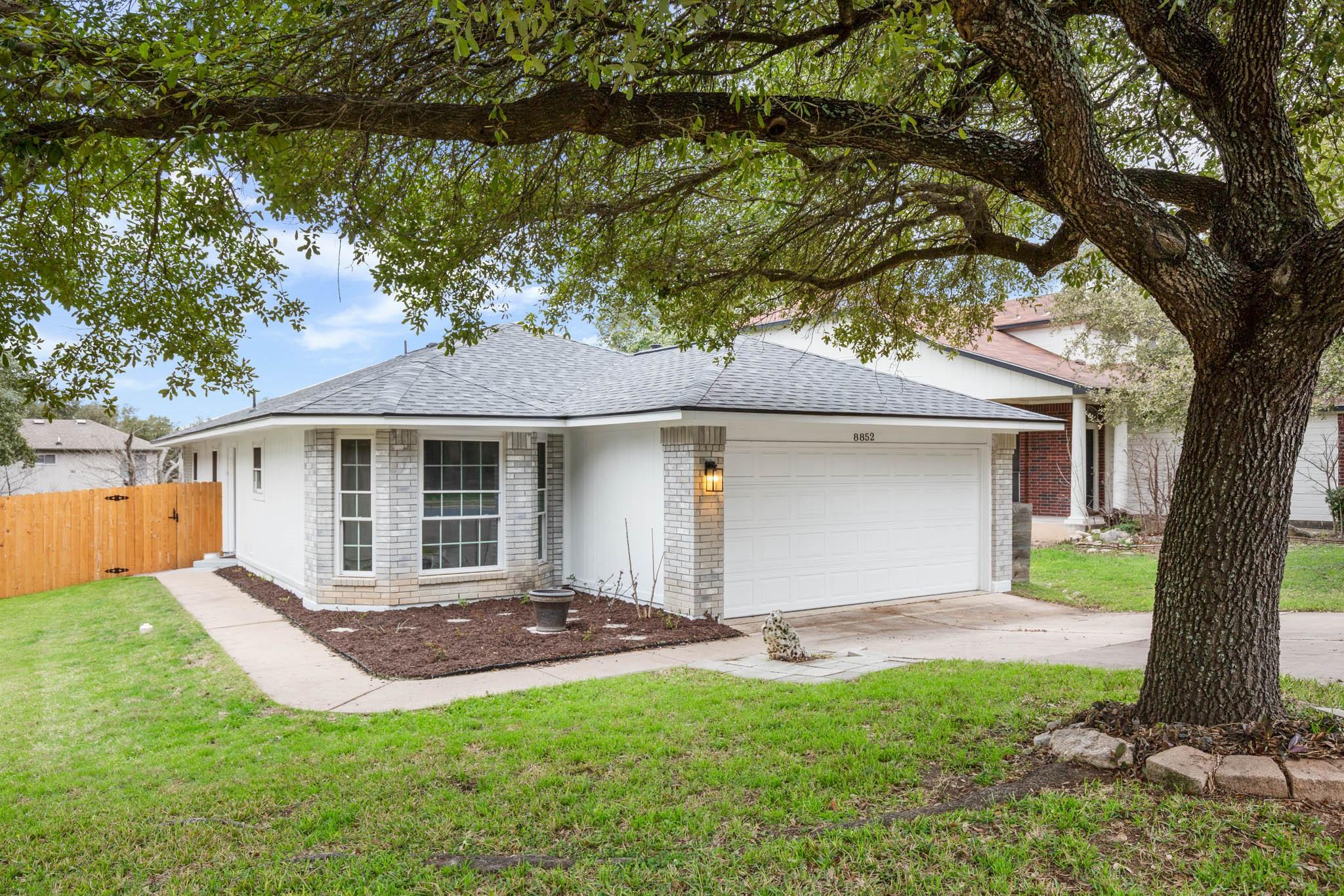 8852 Francia Trl Property Photo