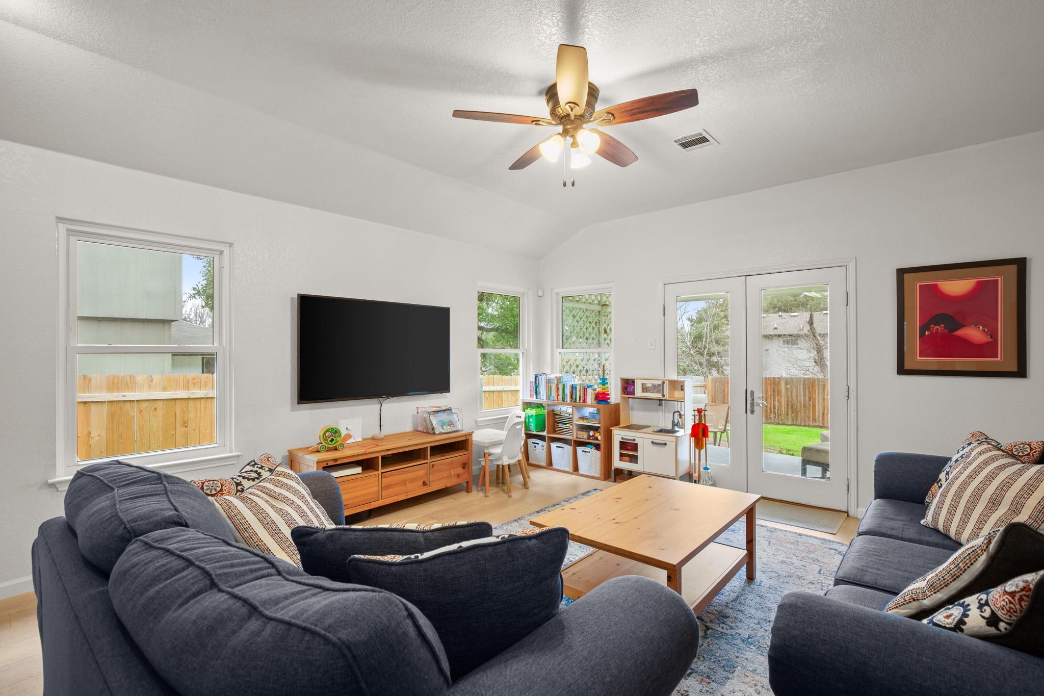 8852 Francia Trl Property Photo 2