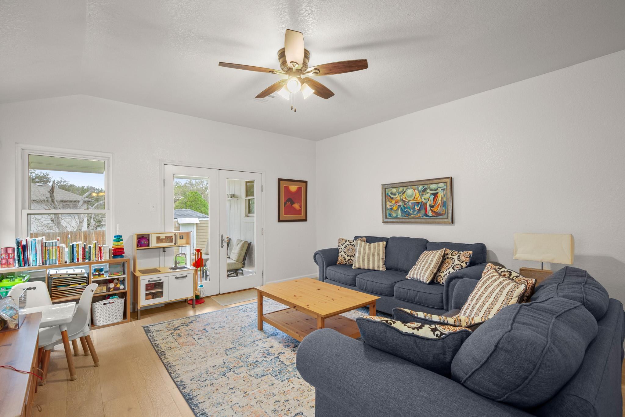 8852 Francia Trl Property Photo 3