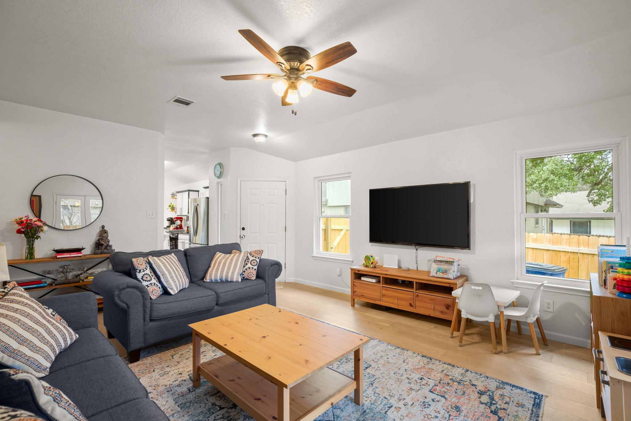 8852 Francia Trl Property Photo 4