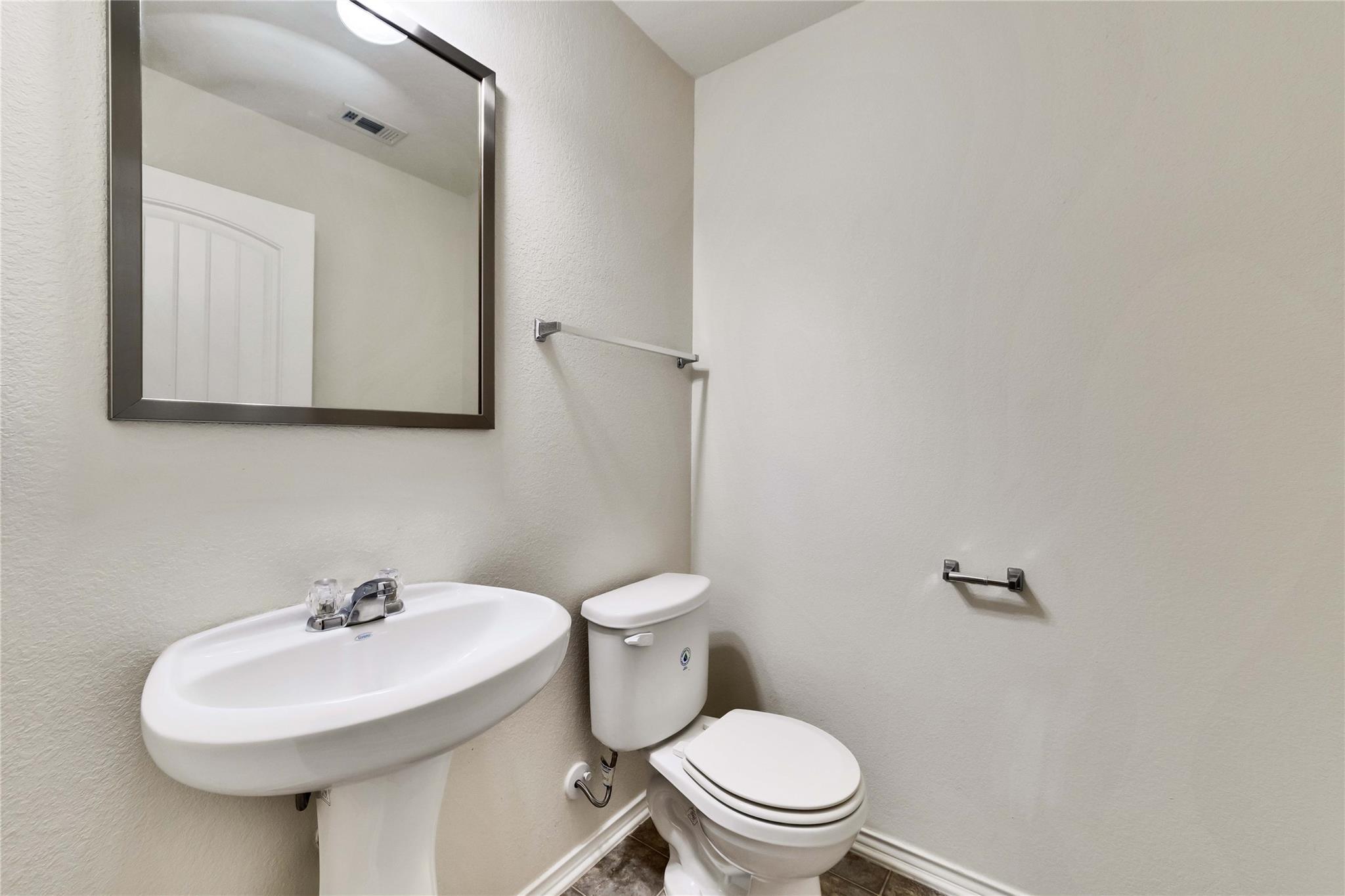 9004 Bird Brook Ln Property Photo 11