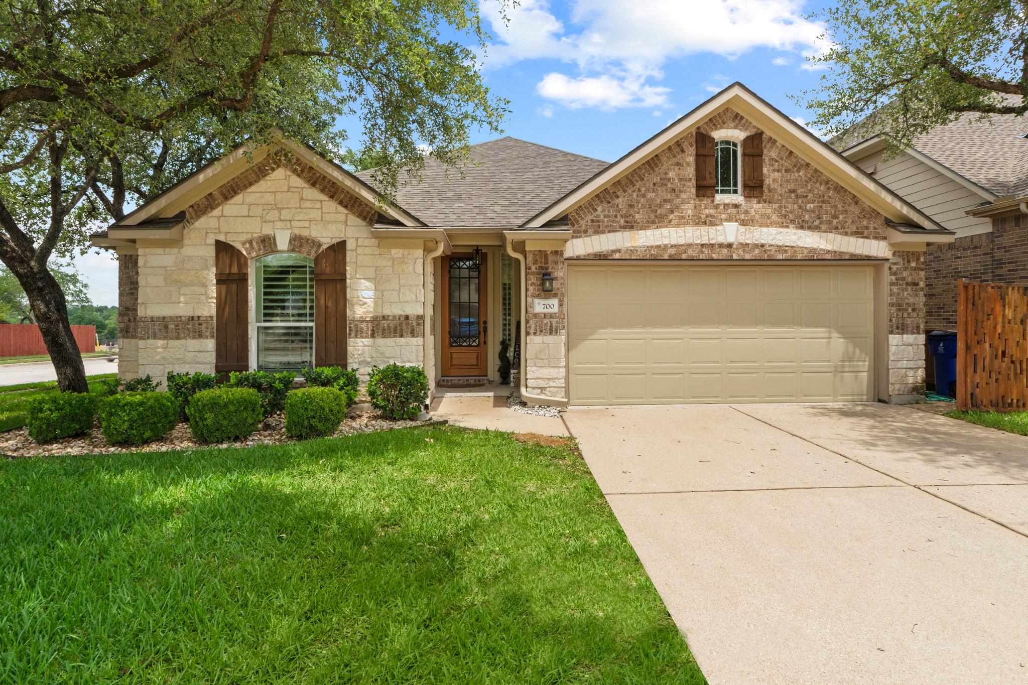 700 Walsh Hill Trl Property Photo 1
