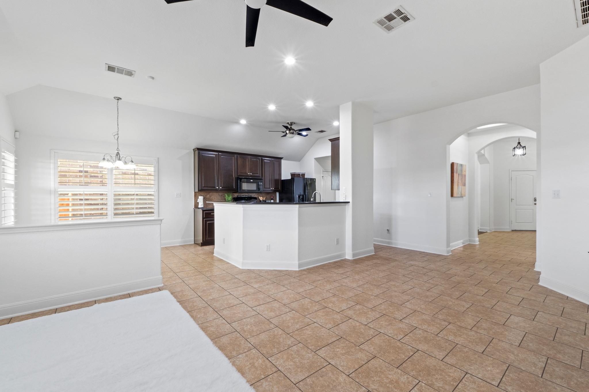 700 Walsh Hill Trl Property Photo 3