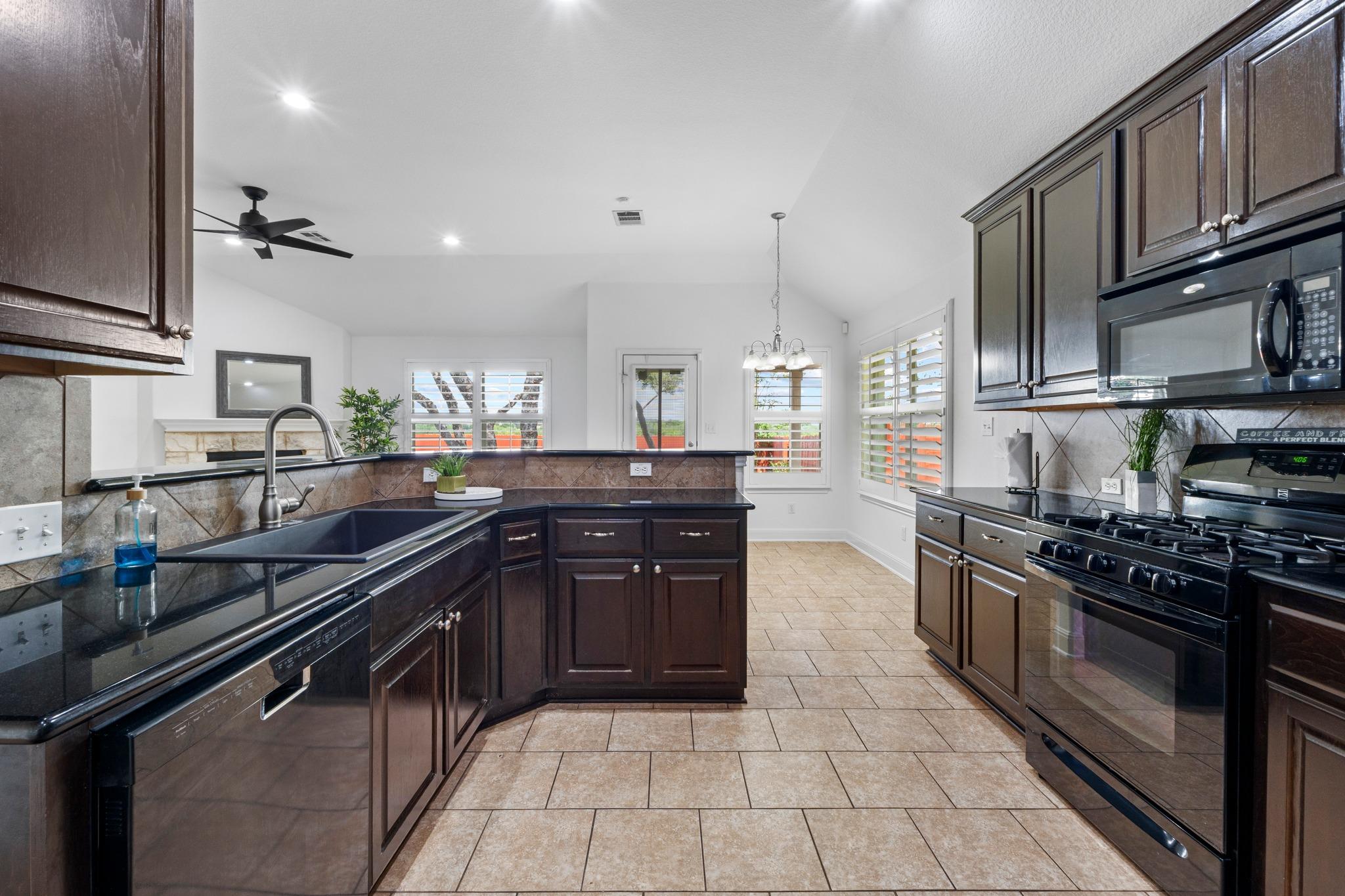 700 Walsh Hill Trl Property Photo 12