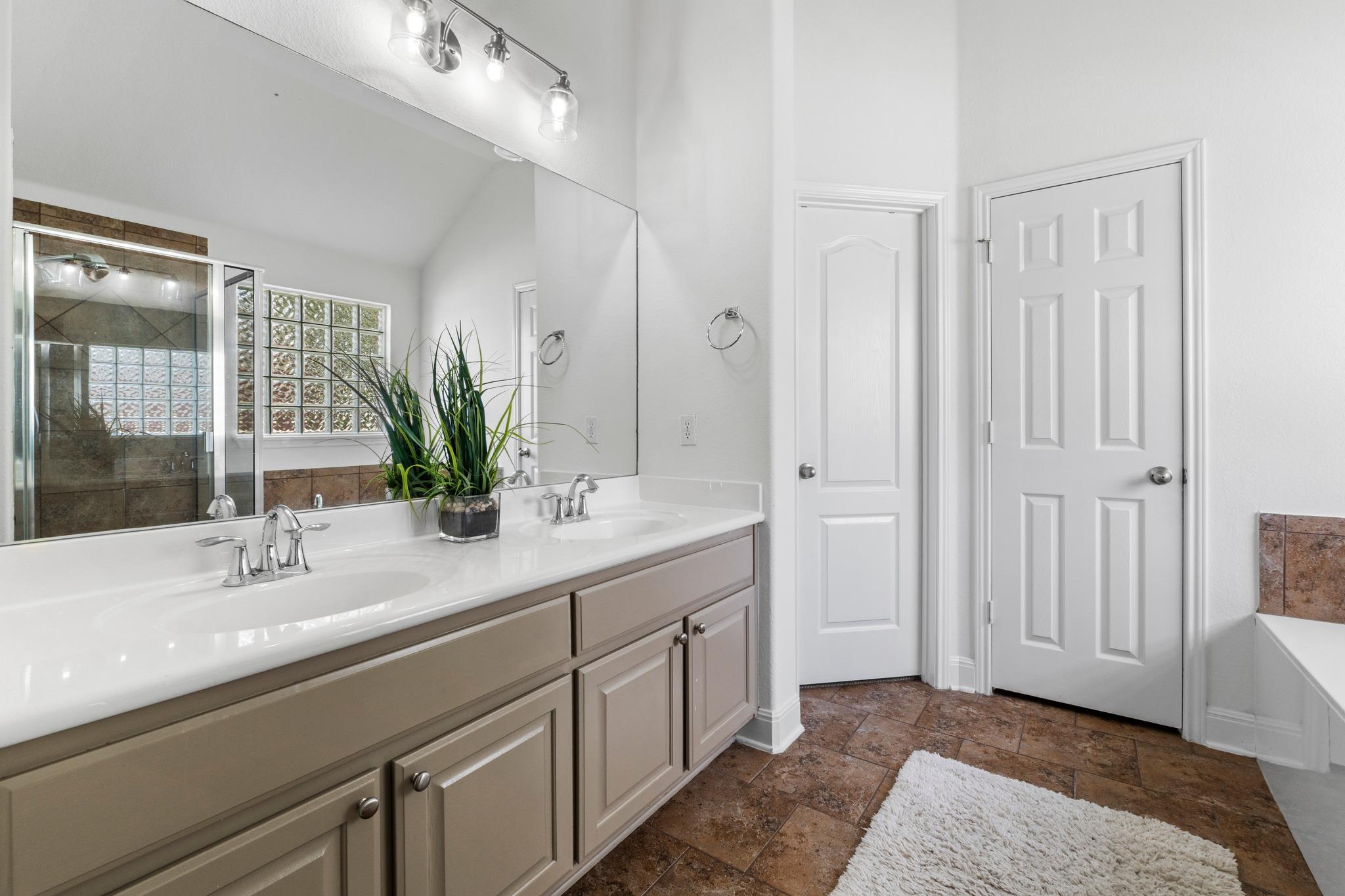700 Walsh Hill Trl Property Photo 21
