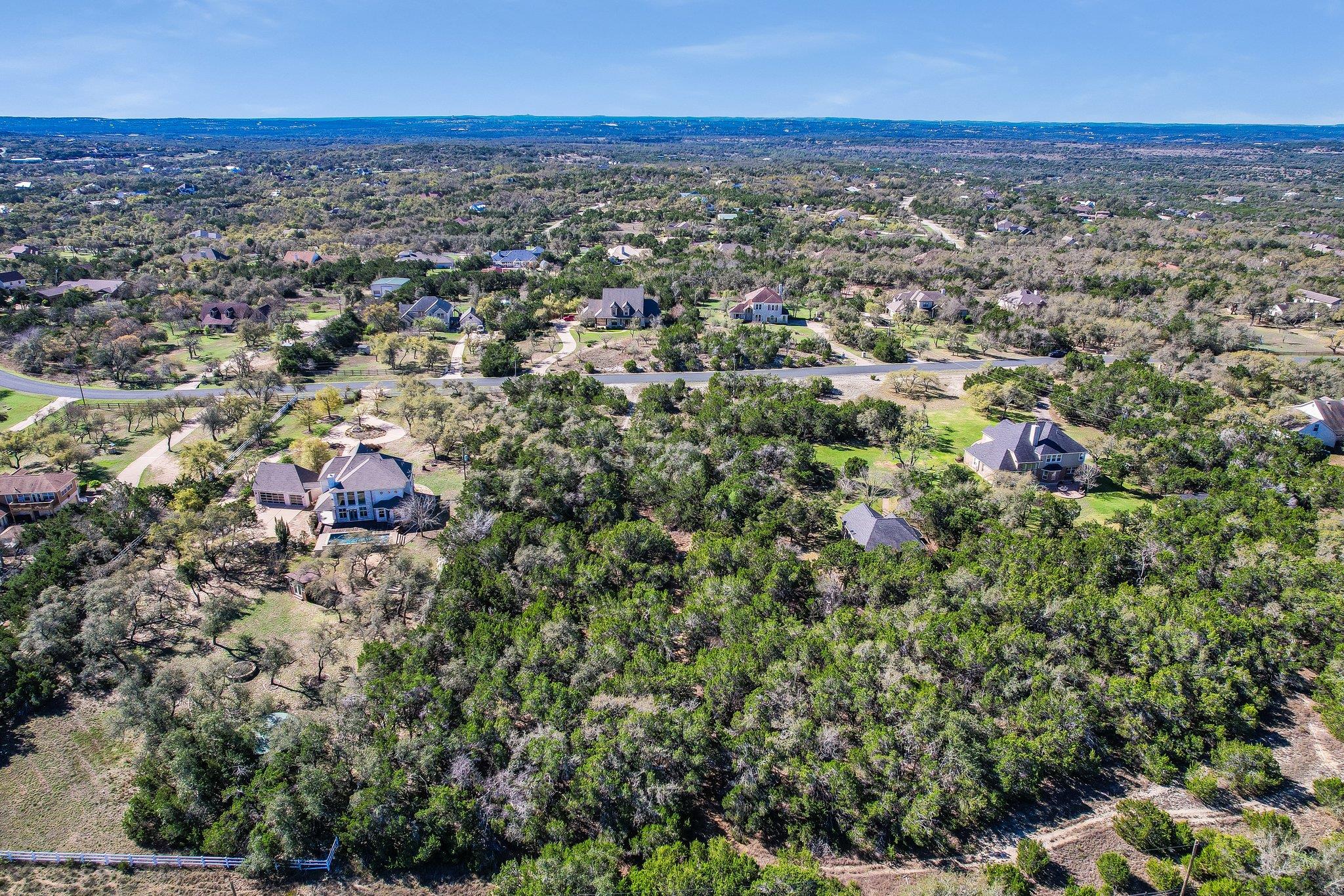 5648124 Property Photo 3