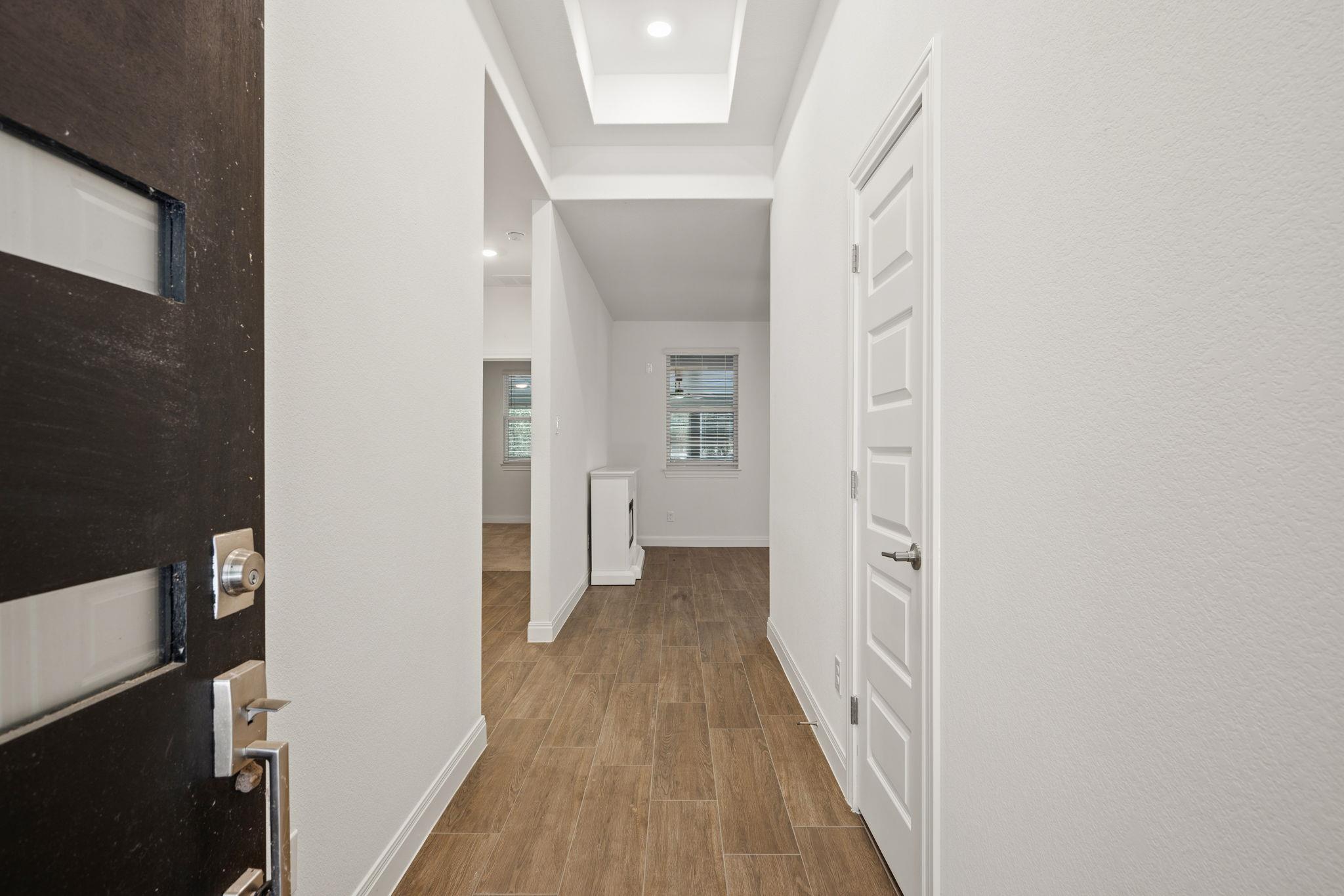 21208 Santa Rosa Ave Property Photo 5