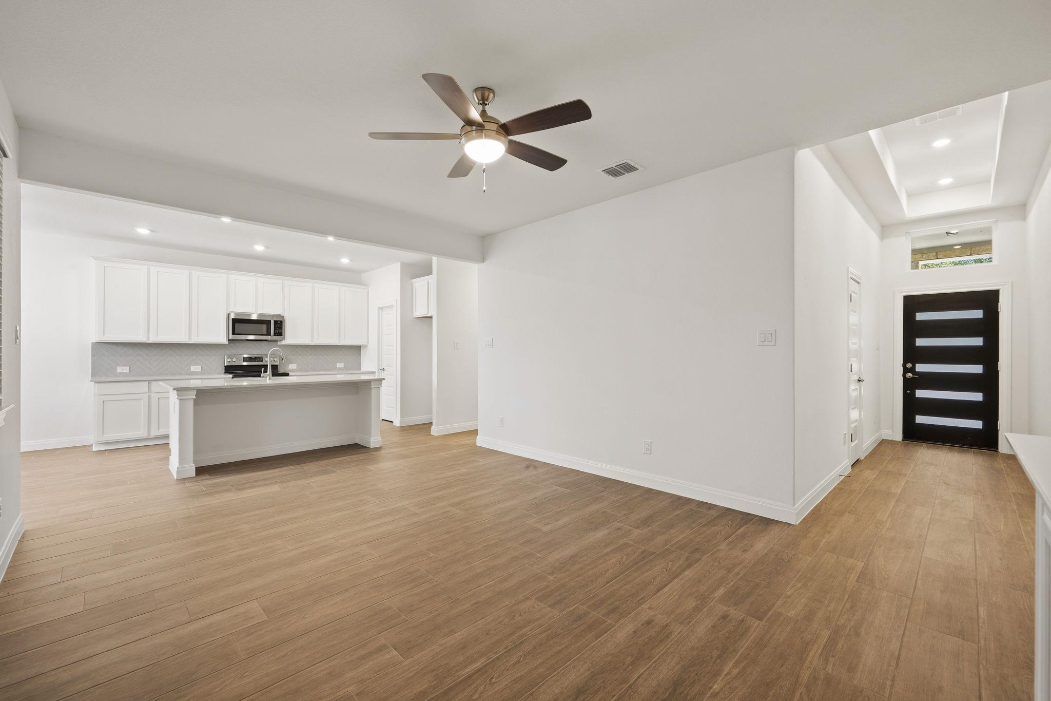 21208 Santa Rosa Ave Property Photo 6